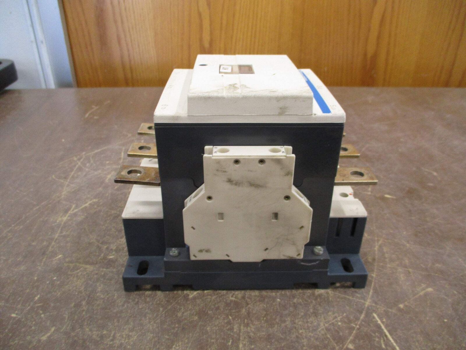 Telemecanique Contactor LC1D150 120V Coil 160A 600V (1) Aux Contact w/ Cover