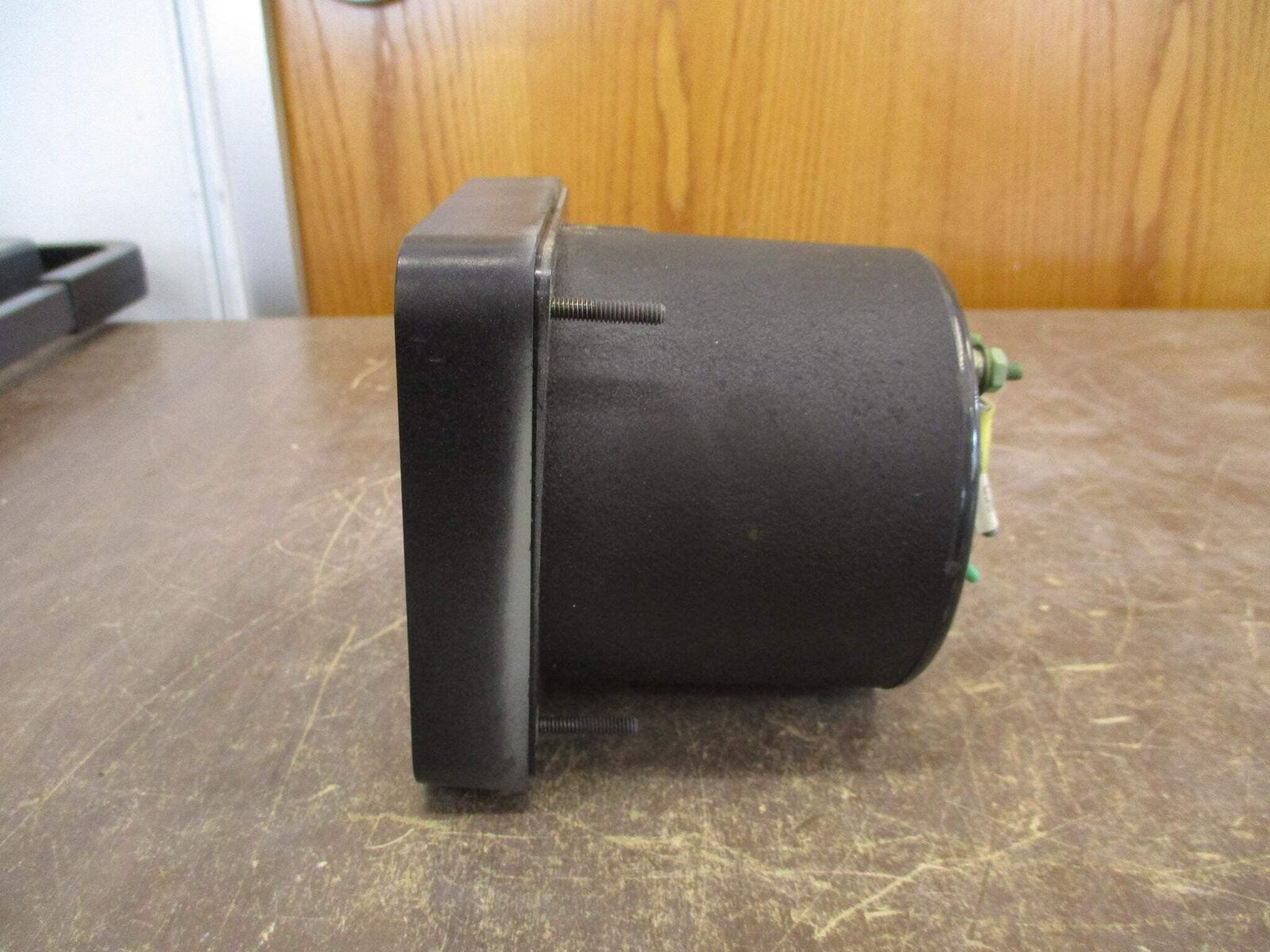 Electro Industries AC Ammeter Panel Meter FAA5-600.0 10A 135VAC 47-440Hz Used