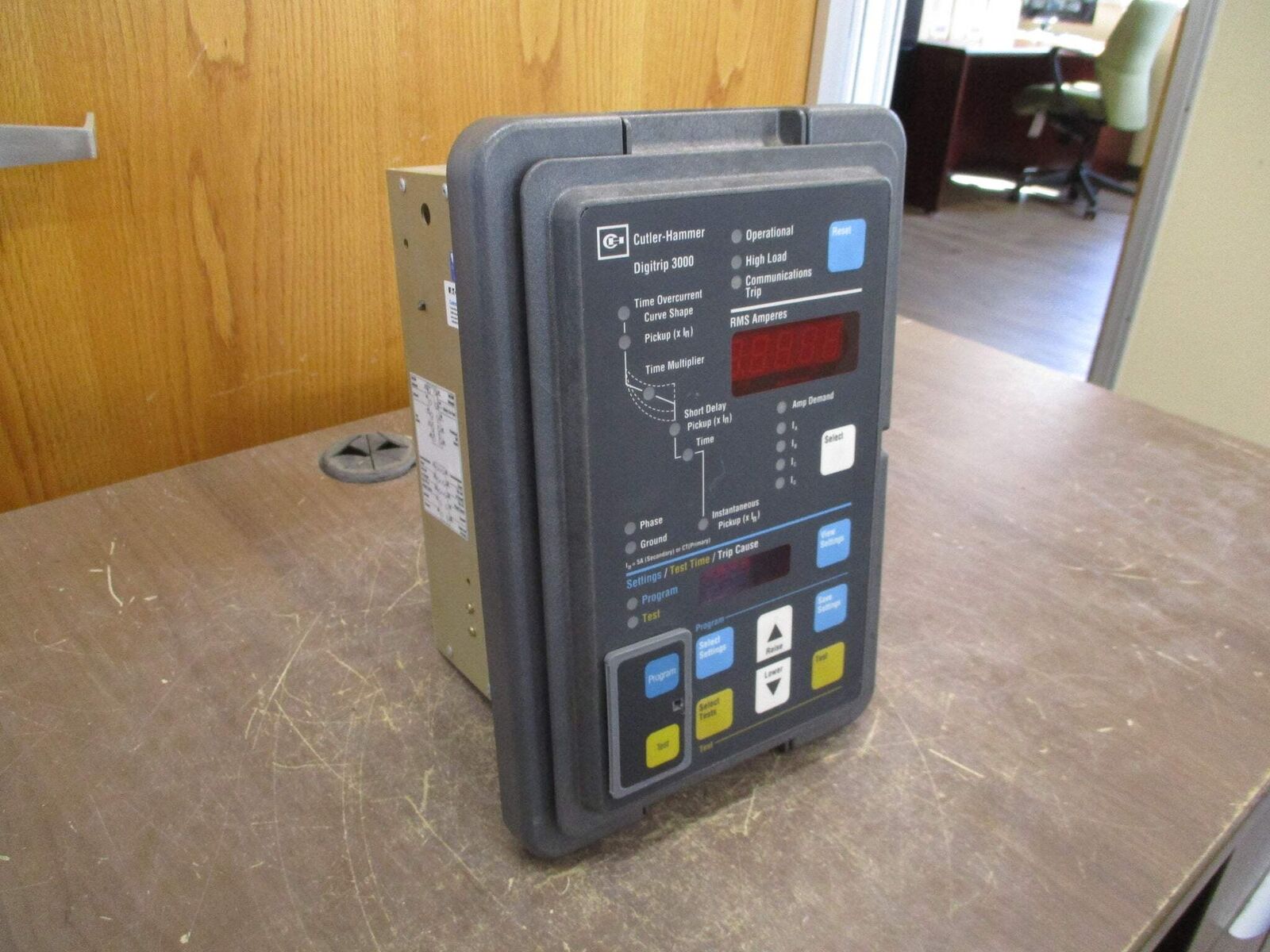Cutler-Hammer Digitrip 3000 66D2005G21 *Broken Clip* Used