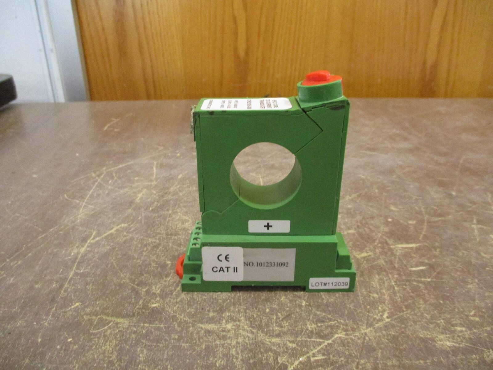 CR Magnetics Split Core DC Current Transducer CR5210S-300 Input: 0-300 ADC Used