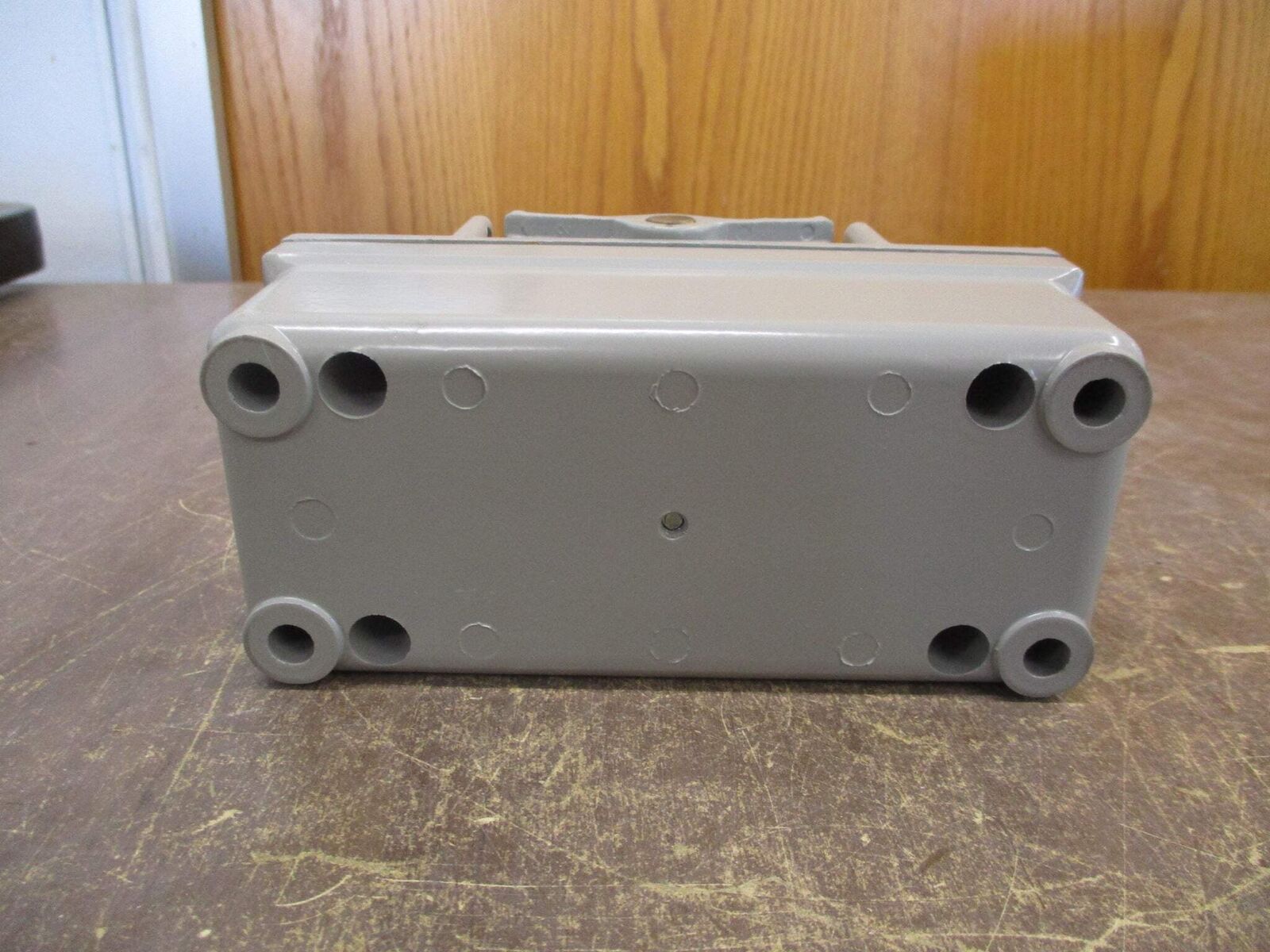 GE Open-Close Pushbutton Station CR2943NJ202H 600V New Surplus