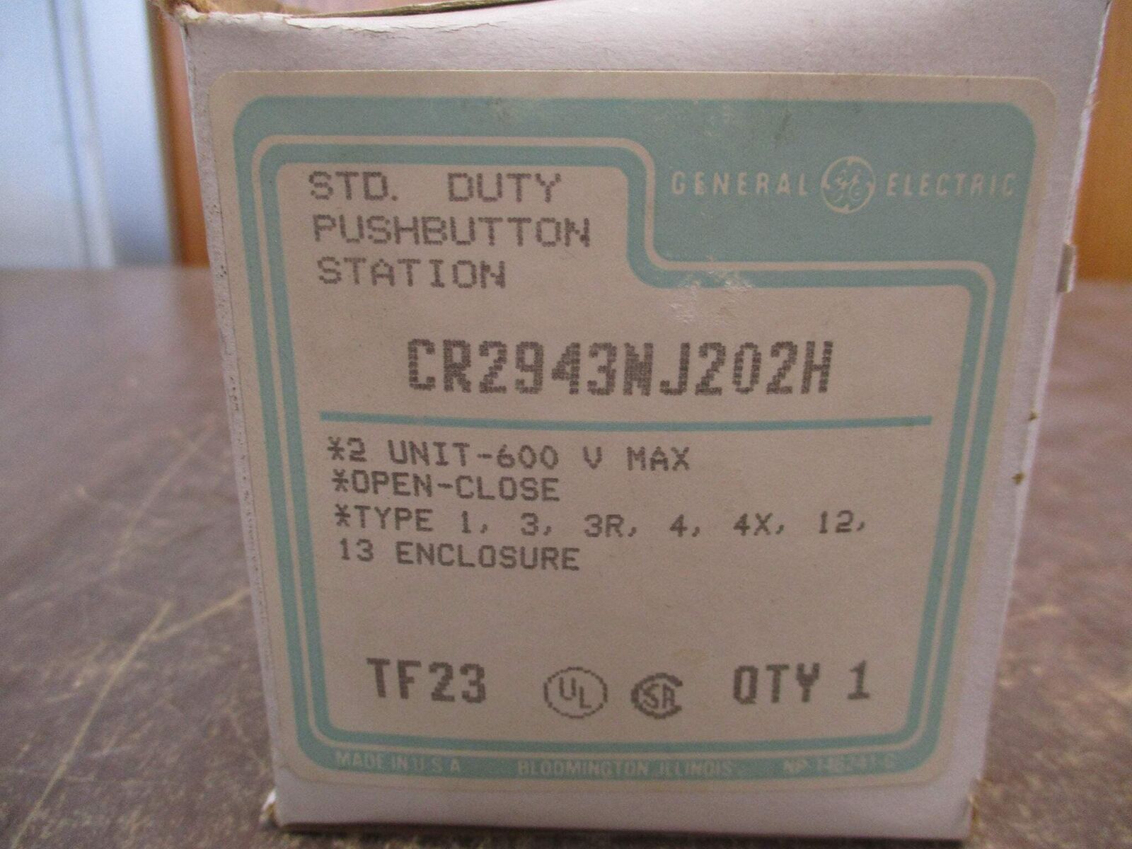 GE Open-Close Pushbutton Station CR2943NJ202H 600V New Surplus