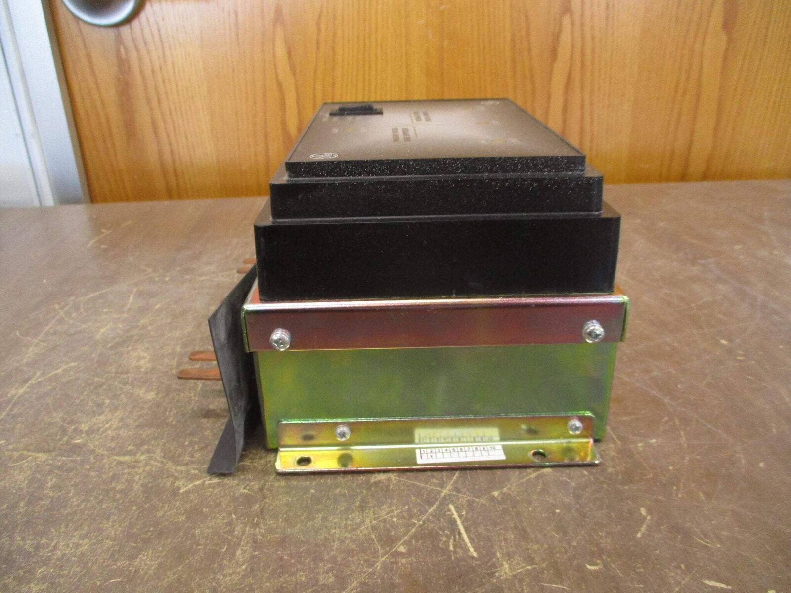 GE Surge Suppressor TME120Y100ASNC 120/208V 3Ph 50/60Hz Used