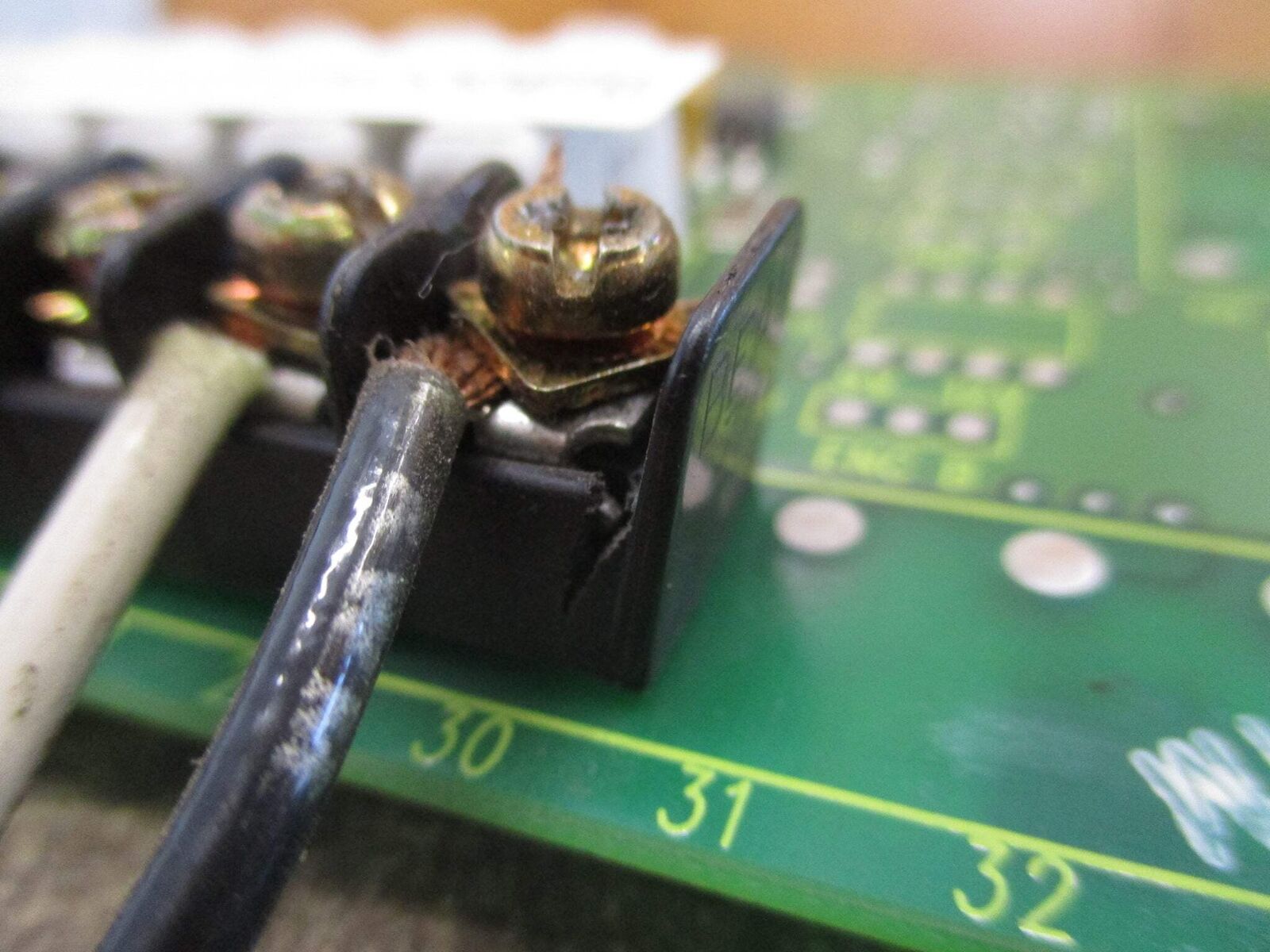 Allen-Bradley 1336-L6/B Board 193396 Rev. 02 115VAC Used