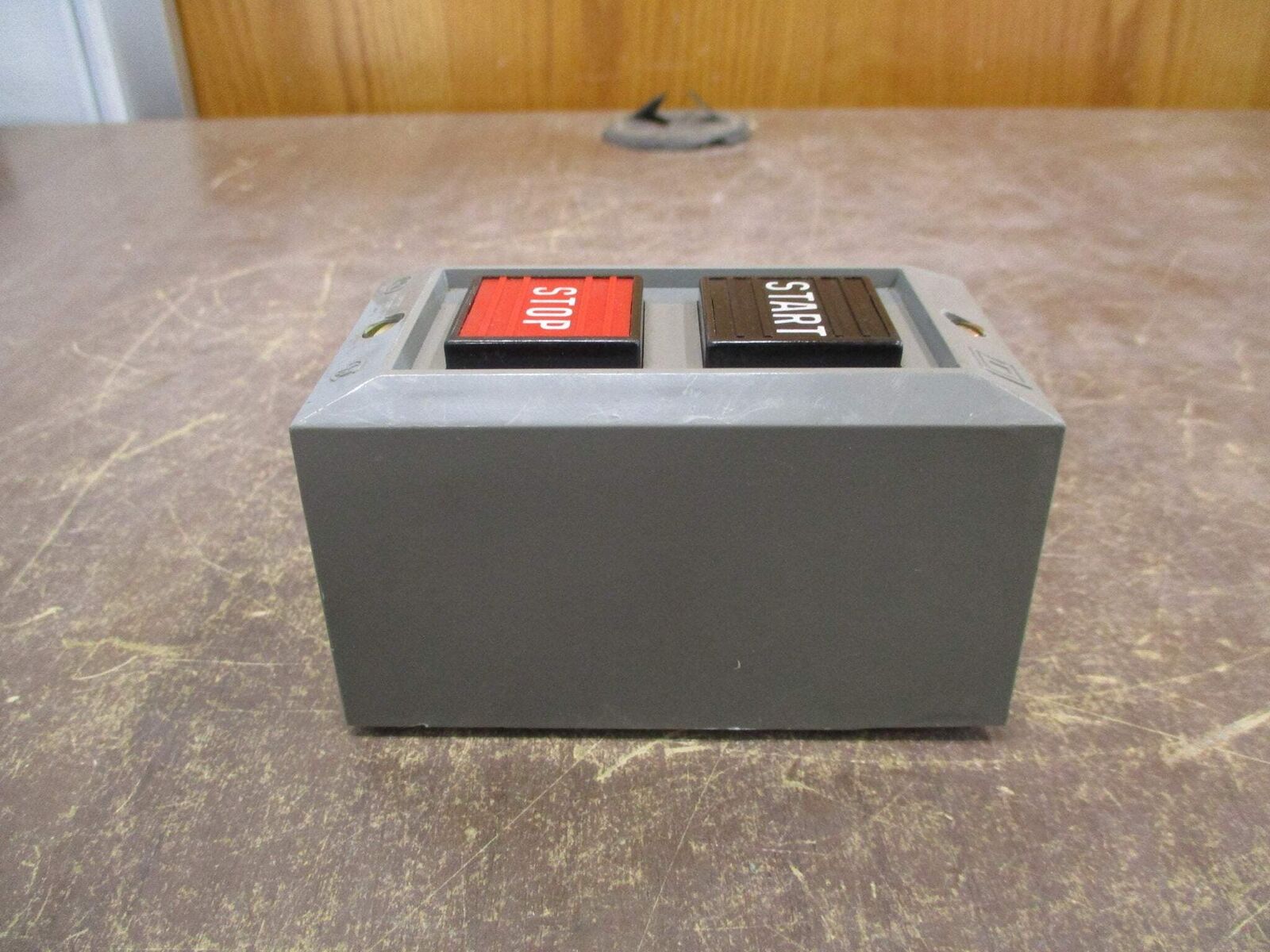 Square D Start/Stop Control Station 9001 BG 201 Ser. A 600V Used