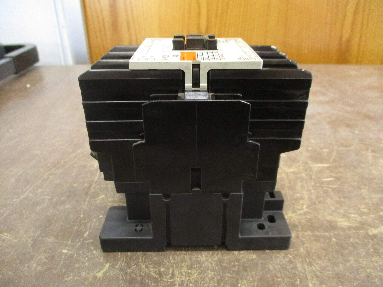 Fuji Electric Contactor SC-N2S Z408 200-230V Coil 100A 600V Used