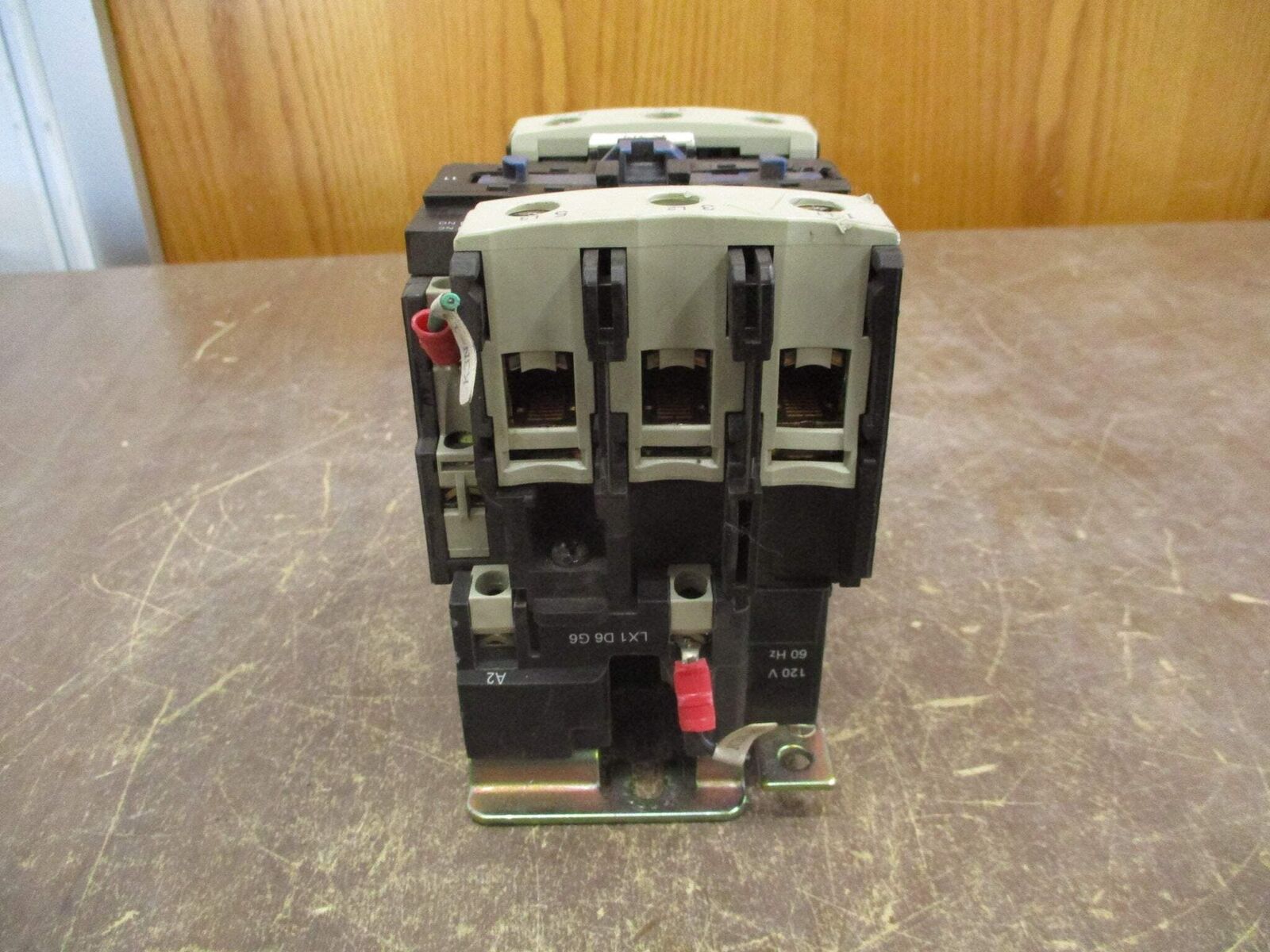 Telemecanique Contactor LC1 D8011 120V Coil 110A 600V Used