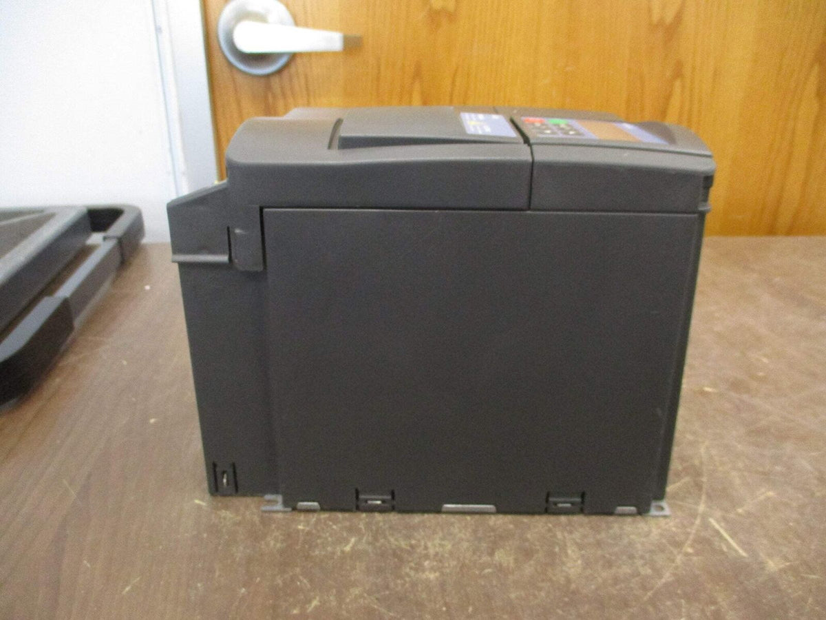 Siemens SED2-5.5/22X AC Drive 6SE6436-2UC25-5CA0 7.5HP 3Ph w/ Keypad Used