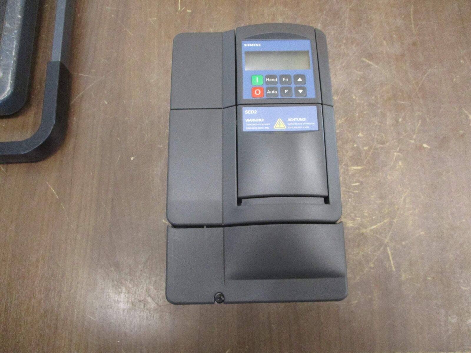 Siemens SED2-2.2/22X AC Drive 6SE6436-2UC22-2BA0 3HP 3Ph w/ Keypad Used