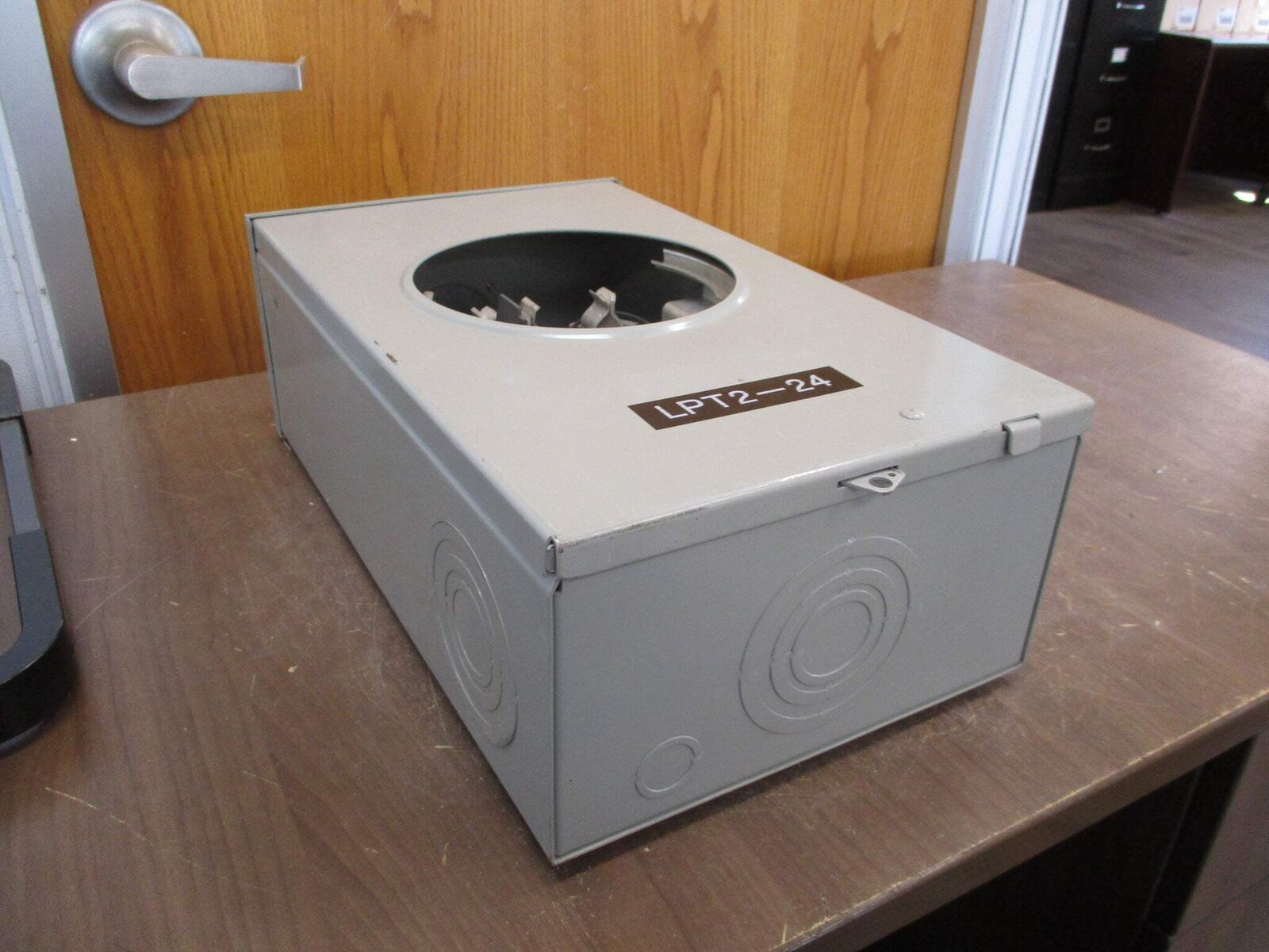 GE SV-60 Meter Socket 741X 30G2 200A 600V Used