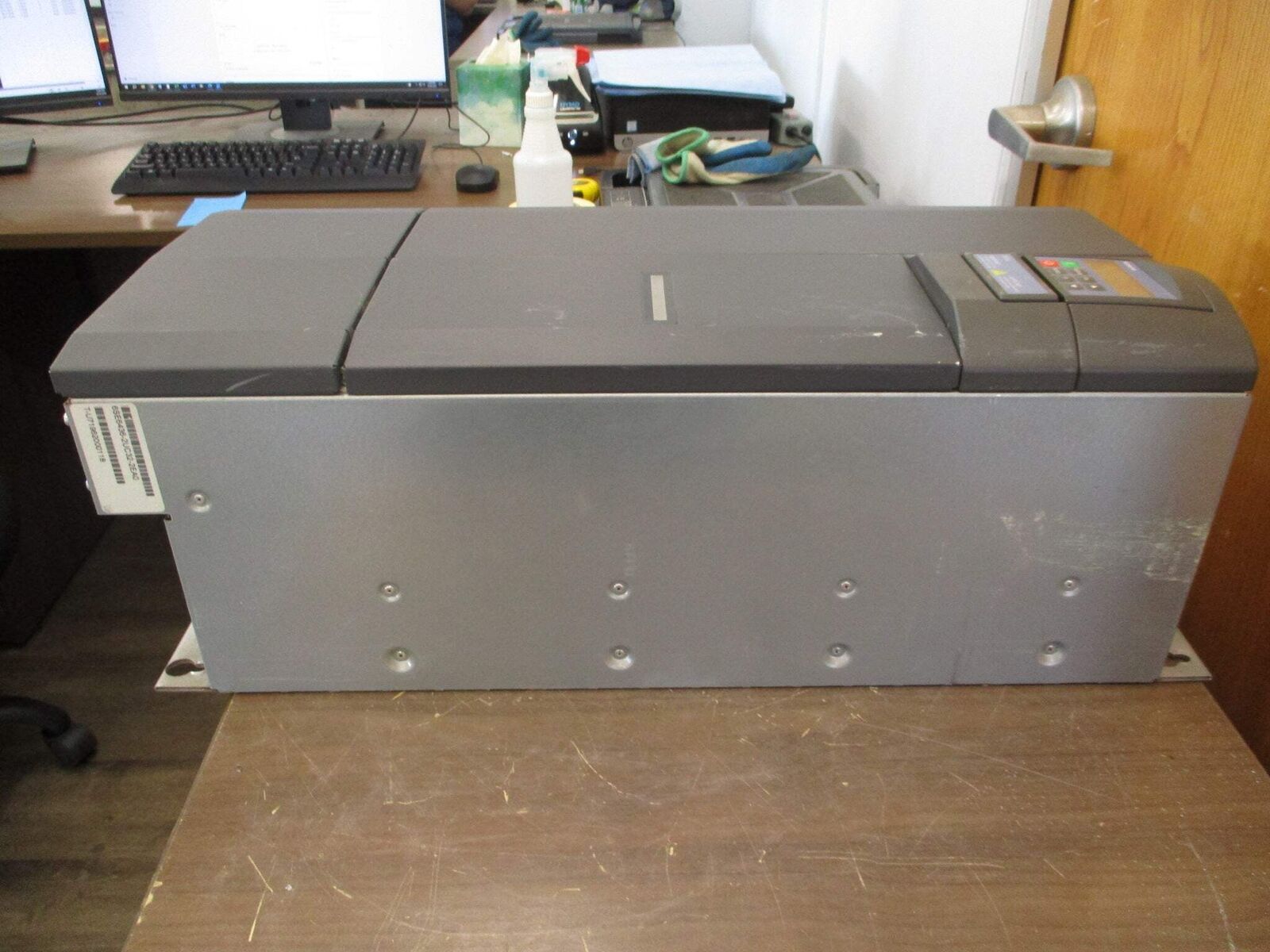 Siemens SED2-22/22X AC Drive 6SE6436-2UC32-2EA0 30HP 3Ph w/ Keypad Used