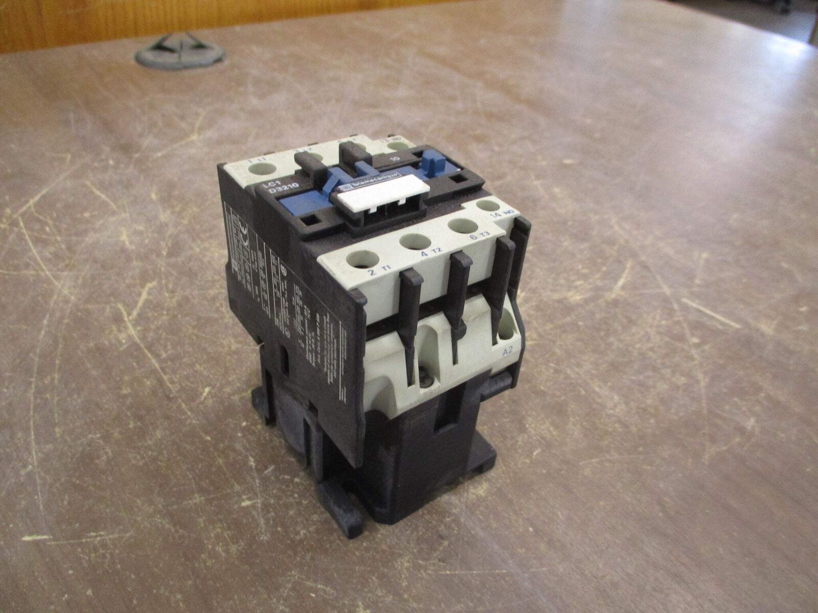 Telemecanique Contactor LC1 D3210 220-240 V Coil Used