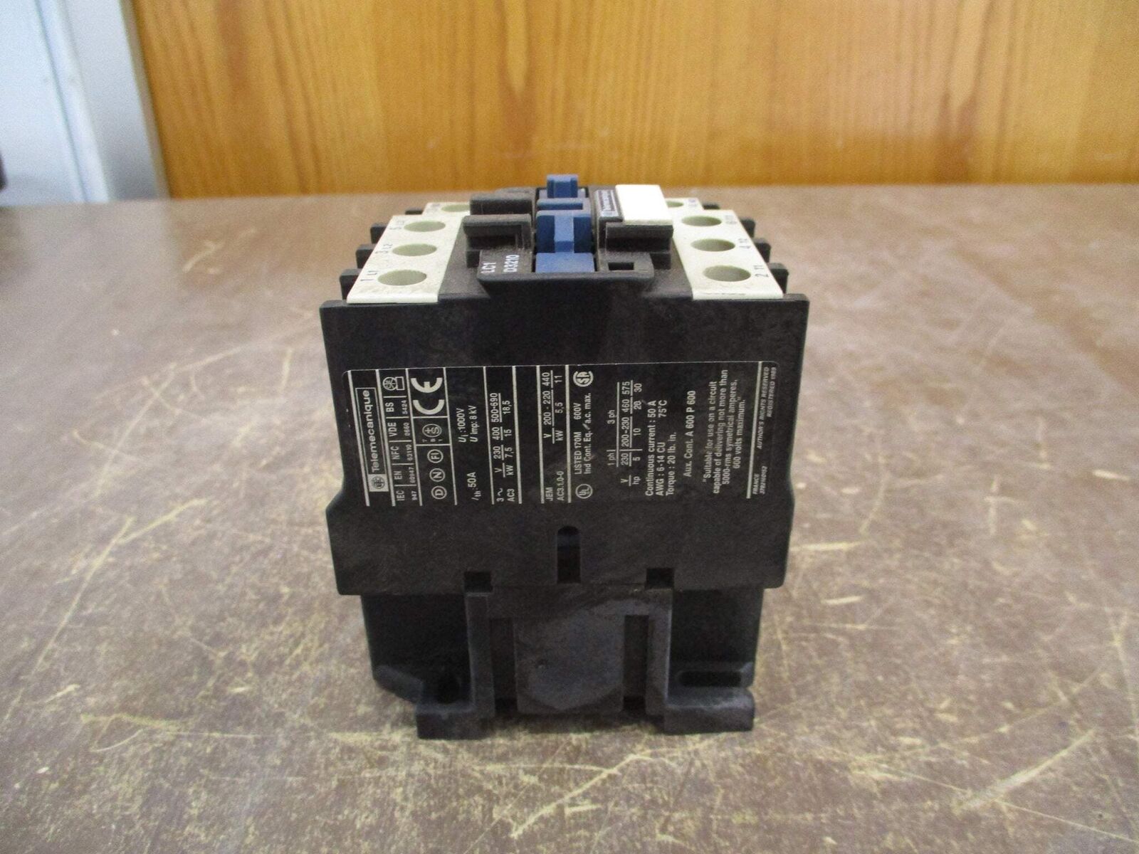 Telemecanique Contactor LC1 D3210 220-240 V Coil Used