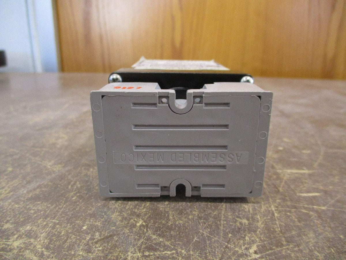 Macromatic Time Ranger Timer SS 60221 220VAC 10A w/ Base Used