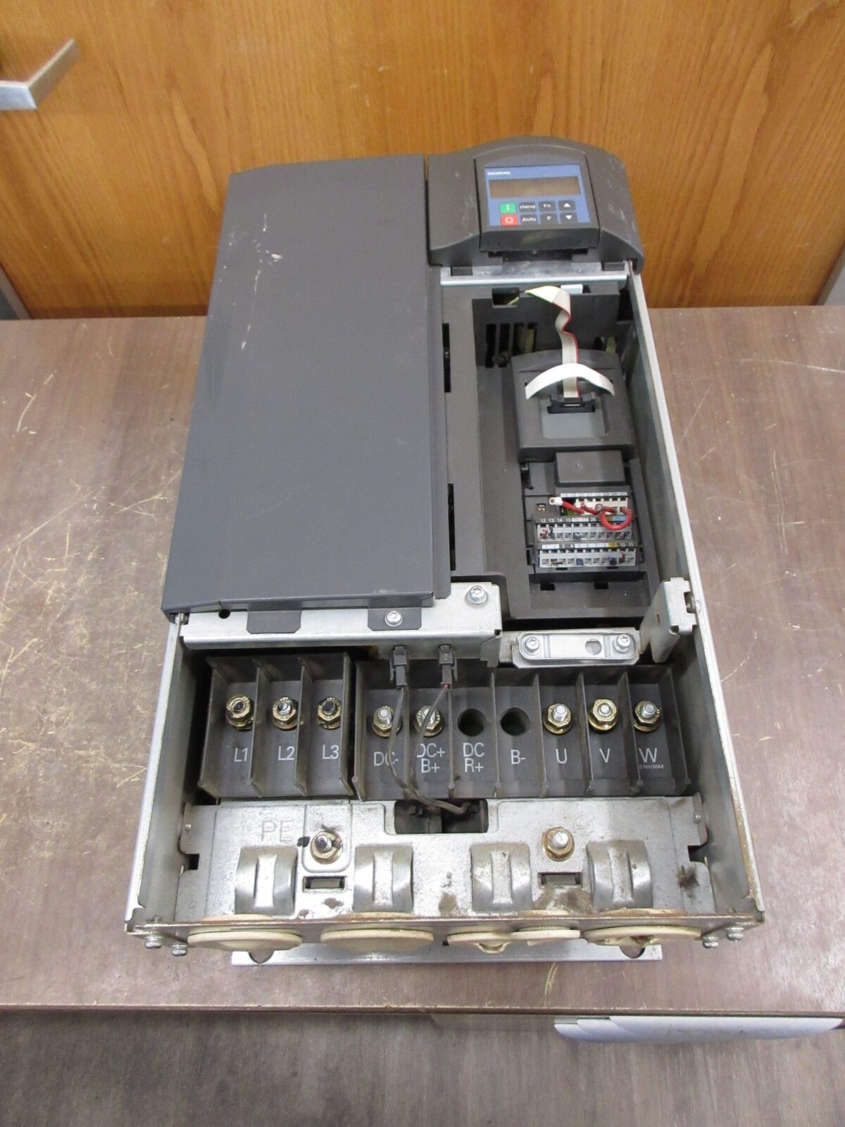 Siemens SED2-15/22X AC Drive 6SE6436-2UC31-5DA0 20HP 3Ph w/ Keypad *No Cover*