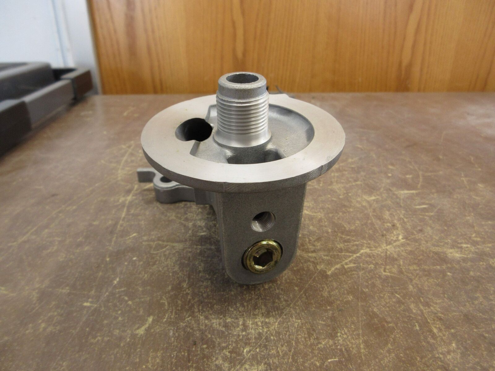 CAT Bracket Assembly MD189990 New Surplus