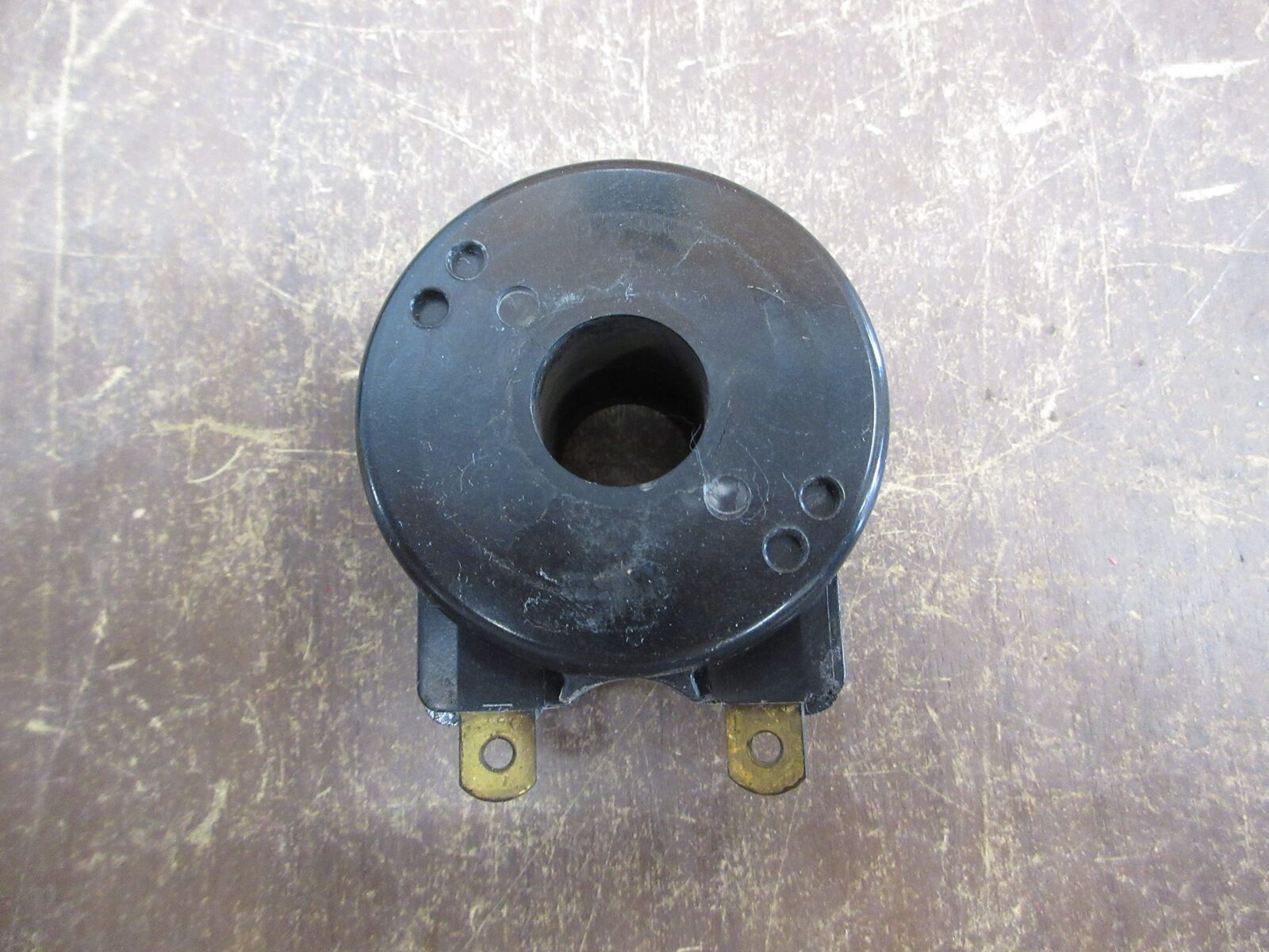 Hyster Coil 271888 *Missing Suppressor* New Surplus