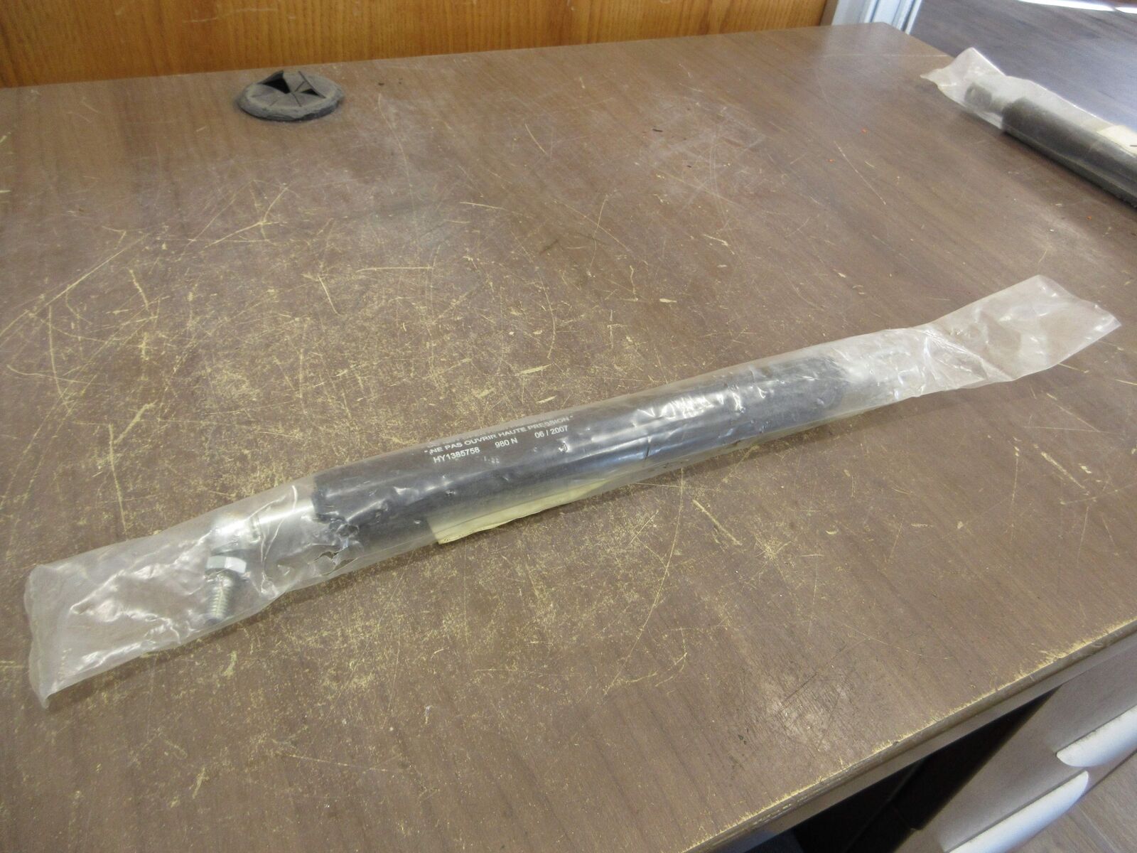 Hyster Shock Spring HY1385758 *No Box* New Surplus