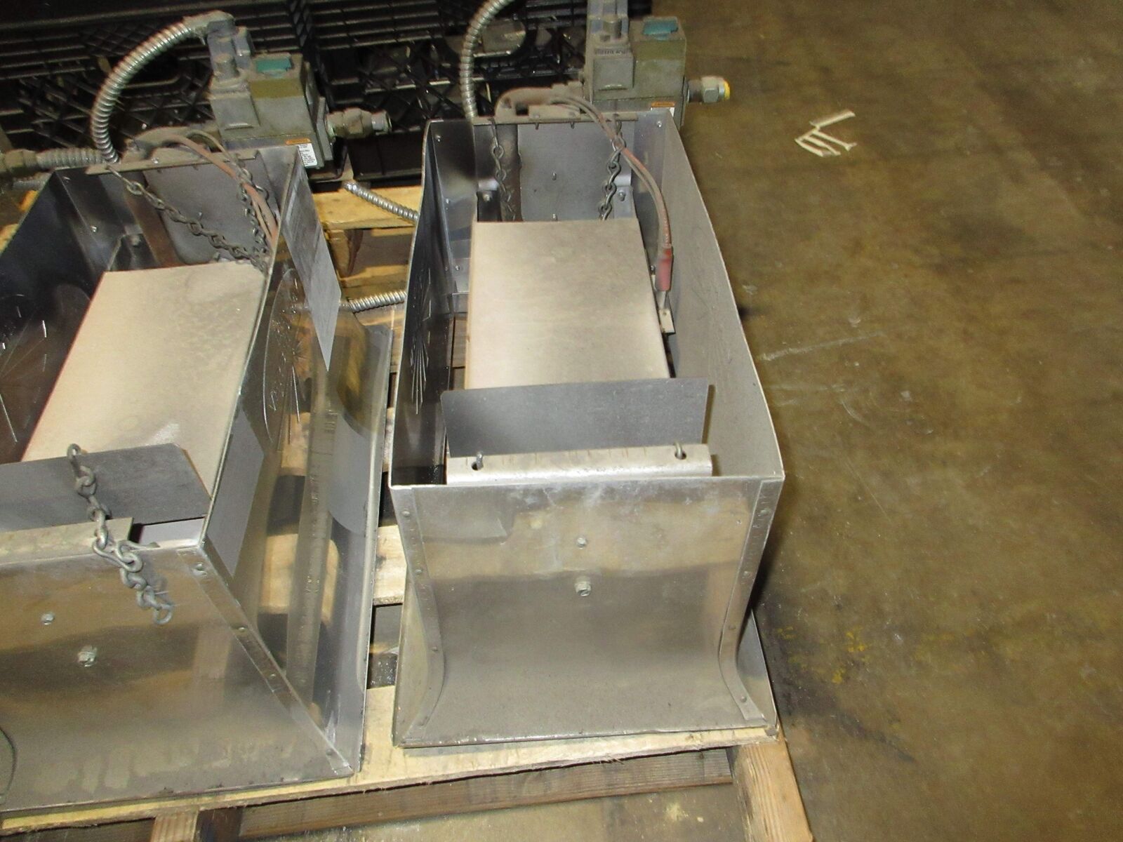 Detroit Radiant Products Re-Verber-Ray Infrared Radiant Heater DR 30 NFS-2 120V