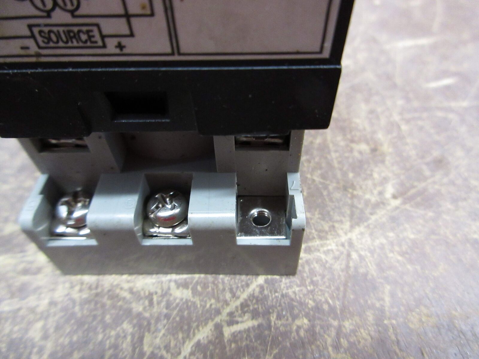 Eagle Signal Analog Timer B846-500 24-240VAC 24VDC w/ Base Used