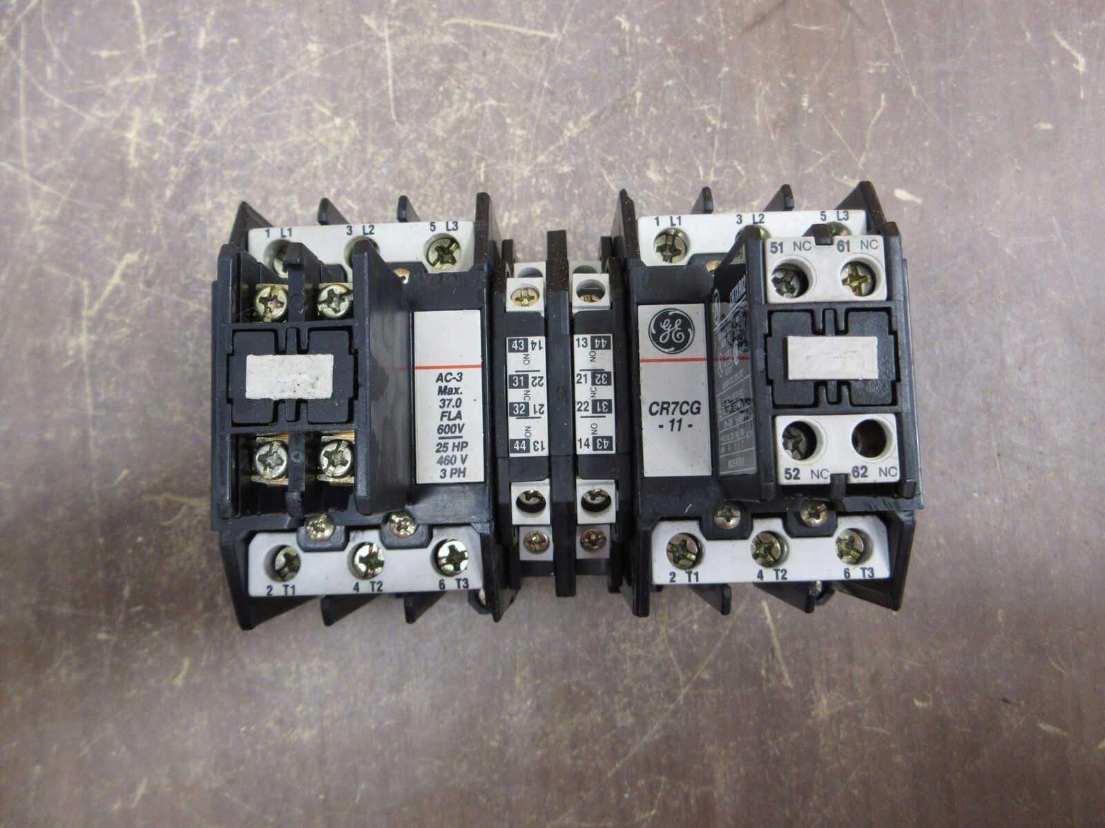GE Reversing Contactor CR7CG 24V Coil 45A 600V (2) Aux Contact Blocks Used