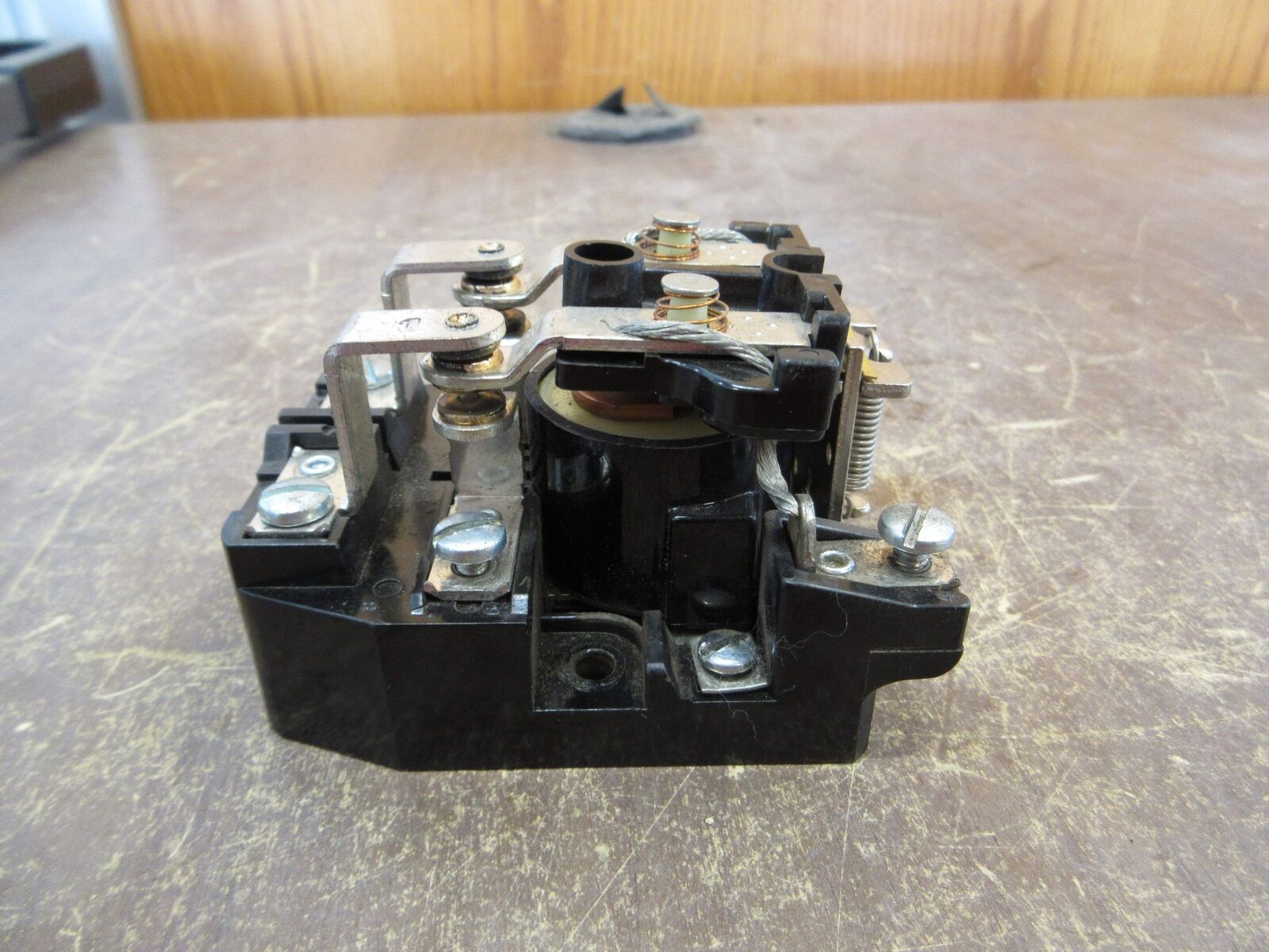 Square D Power Relay 8501 CO16V24 Ser. C 240V Coil *Broken Base* Used