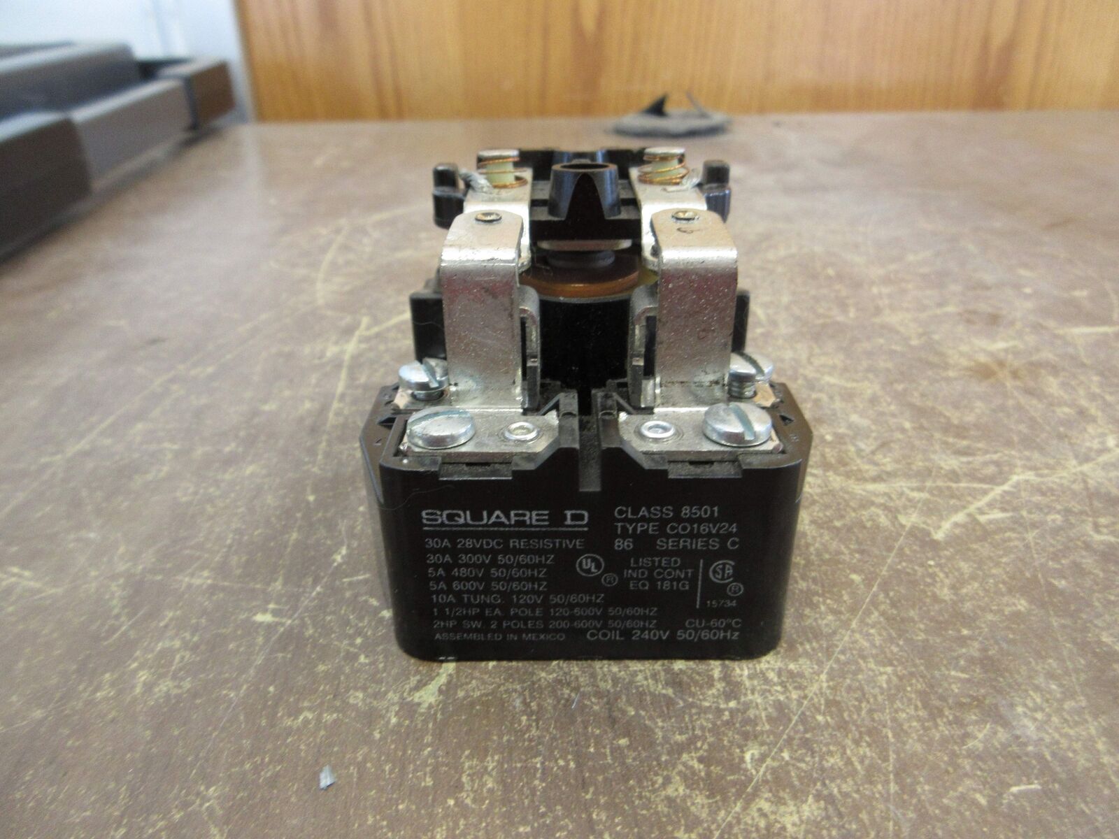 Square D Power Relay 8501 CO16V24 Ser. C 240V Coil *Broken Base* Used