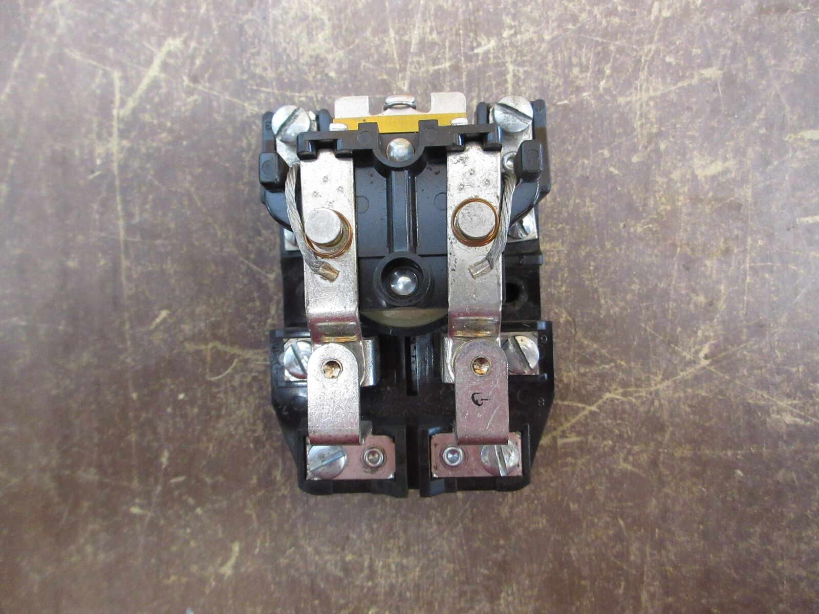 Square D Power Relay 8501 CO16V24 Ser. C 240V Coil *Broken Base* Used