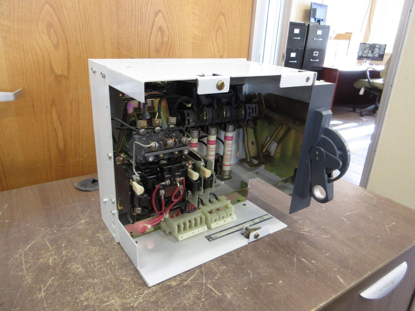 Allen-Bradley Size 1 MCC Bucket 2112B-BAB-3-4R-6-24R 480V 3Ph 60Hz 120V Coil