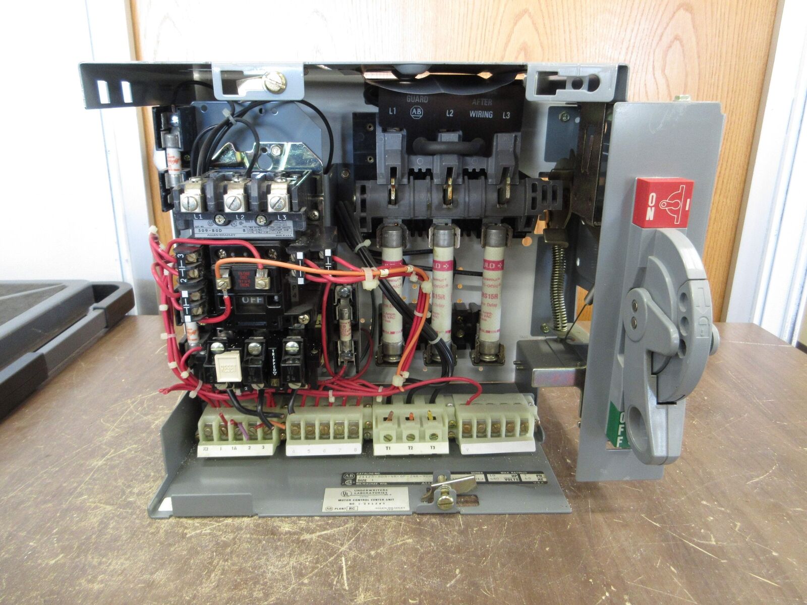 Allen-Bradley Size 1 MCC Bucket 2112B-BDB-4R-6P-24R-9000 480V 3Ph 60Hz 120V Coil
