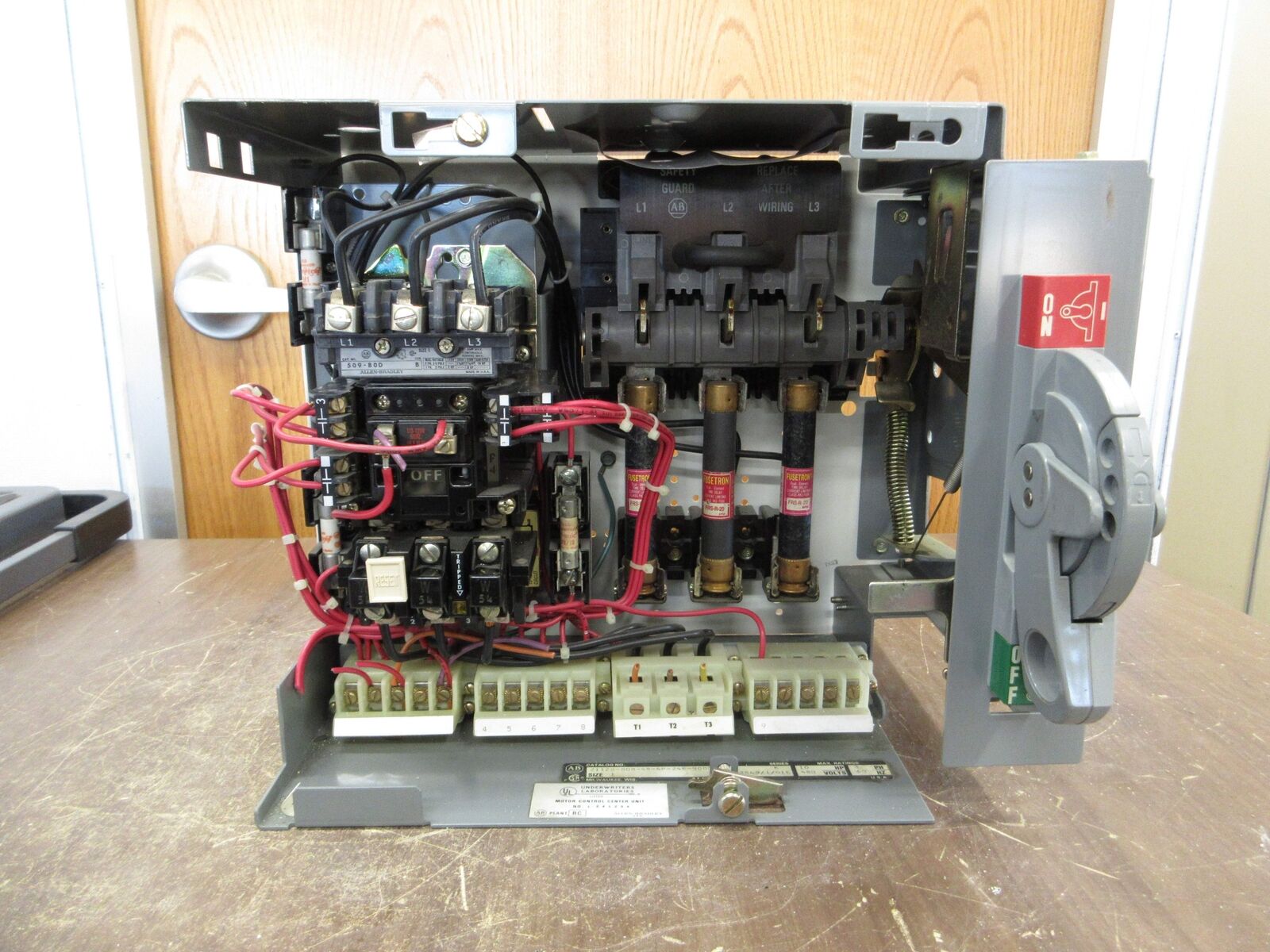 Allen-Bradley Size 1 MCC Bucket 2112B-BDB-4R-6P-24R-9000 480V 3Ph 60Hz 120V Coil