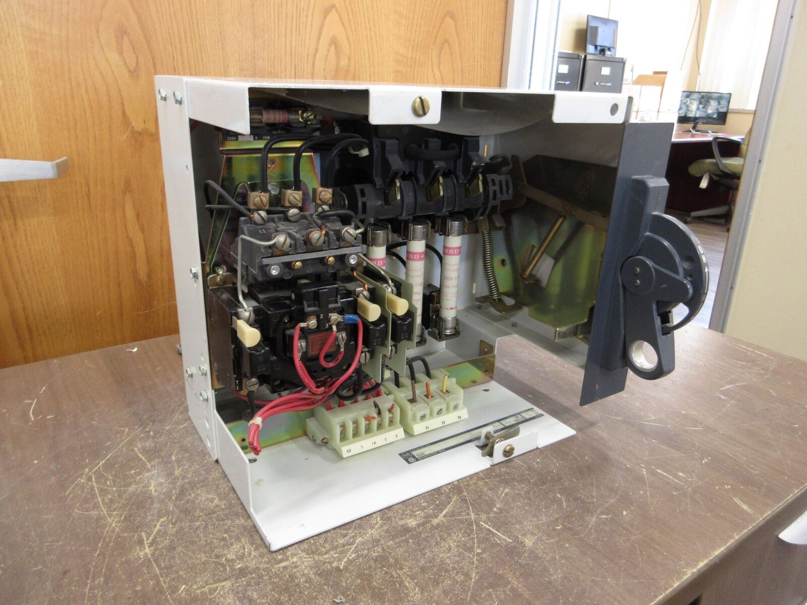 Allen-Bradley Size 1 MCC Bucket 2112B-BAB-3-4R-6-24R 480V 3Ph 60Hz 120V Coil