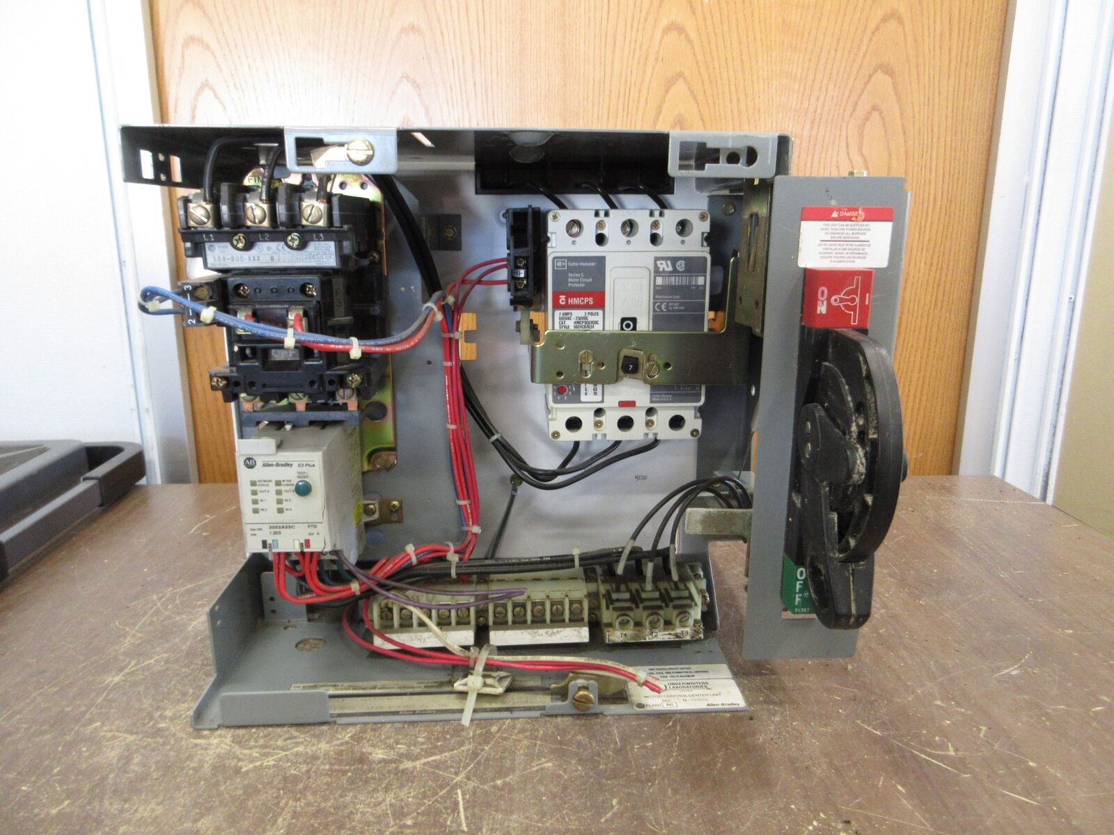 Allen-Bradley Size 1 MCC Bucket 2113B-BDBD-7FEC2A-37CA-98 Q 480V 3Ph 60Hz Used