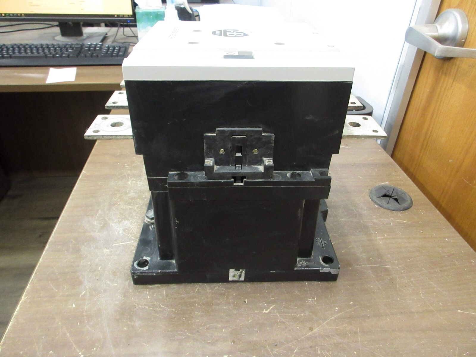 Allen-Bradley Size 6 Contactor 500-GO*930 Ser. C 480V Coil 540A 600V Used