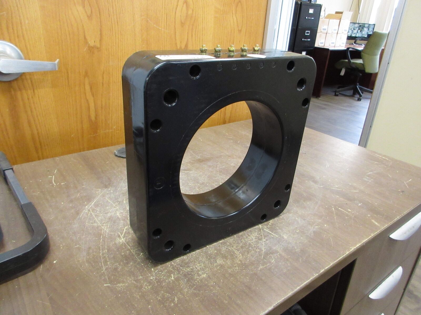 ABB SCP-2-MR Current Transformer 9628A06G18 Ratio 1200:5A 600V 60Hz 10kV BIL