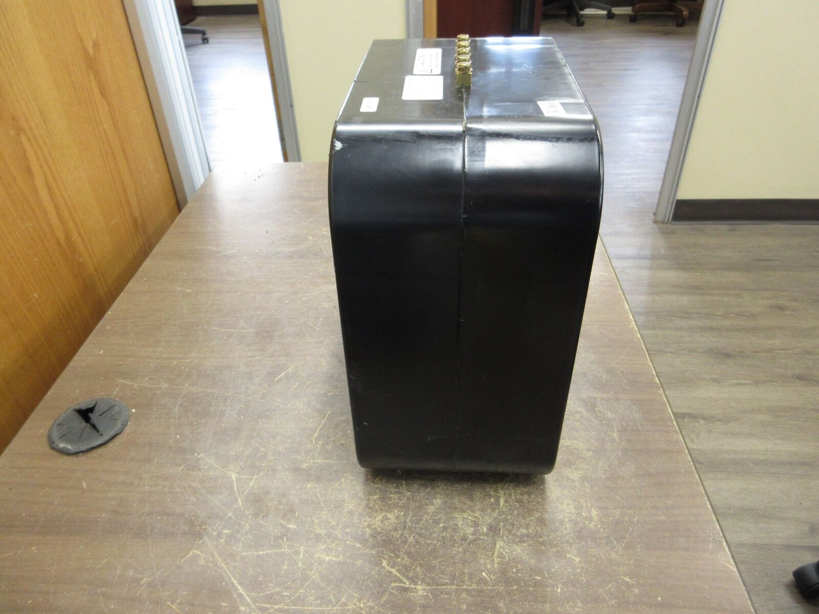 Instrument Transformers Current Transformer 143-122MR Ratio 1200:5A 600V Used