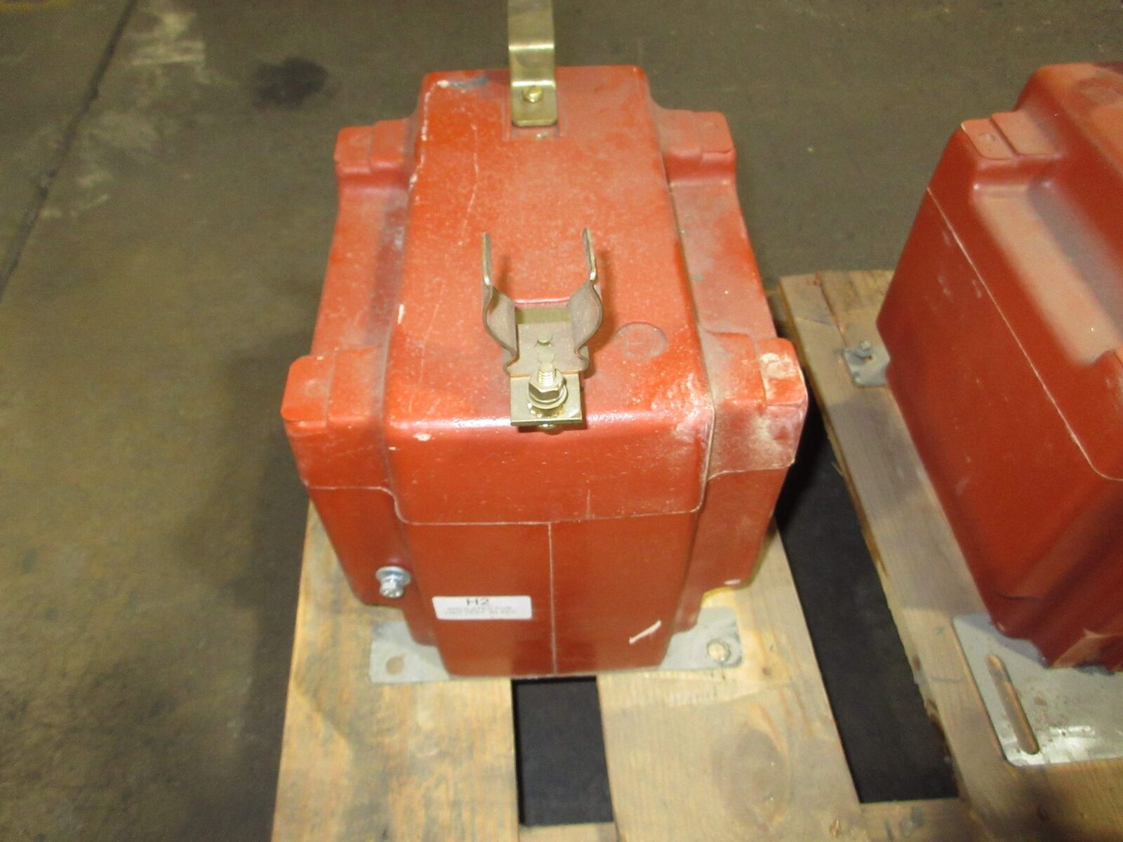 Instrument Transformers Voltage Transformer PTG5-1-110-SD01113F Pri: 7620V