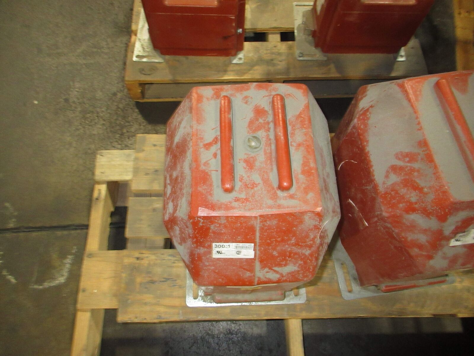 Instrument Transformers Voltage Transformer PT7-1-150-2012D 1500VA Pri: 20125V