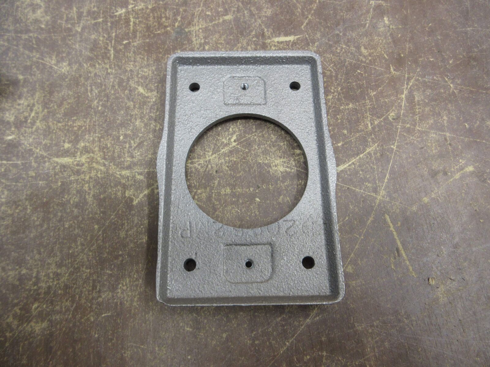 Hubbell Outlet Cover Plate HBL9419 Cast Aluminum New Surplus