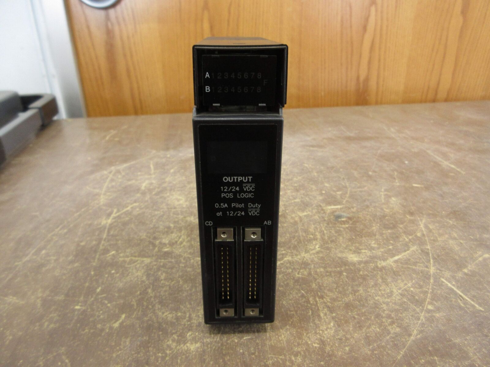 GE Fanuc Output Module IC693MDL753D 12/24VDC 0.5A 32PT *Missing Front Cover* Use