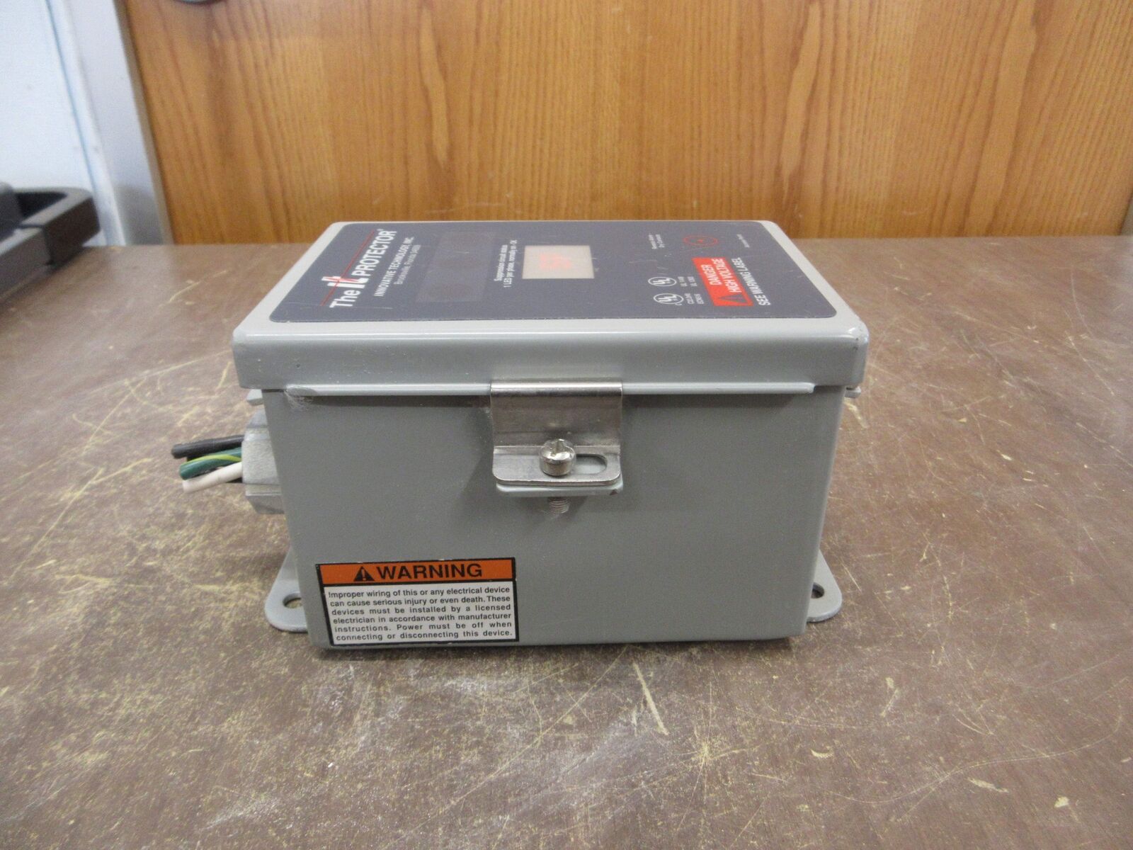 Innovative Technology, Inc. Surge Suppressor SP-3Y 120/208A-C 120/208V 50/60Hz