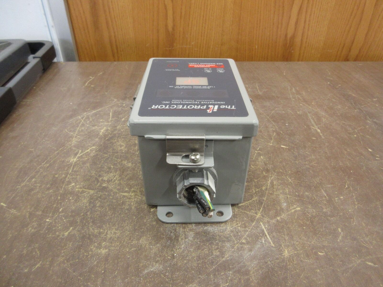 Innovative Technology, Inc. Surge Suppressor SP-3Y 120/208A-C 120/208V 50/60Hz