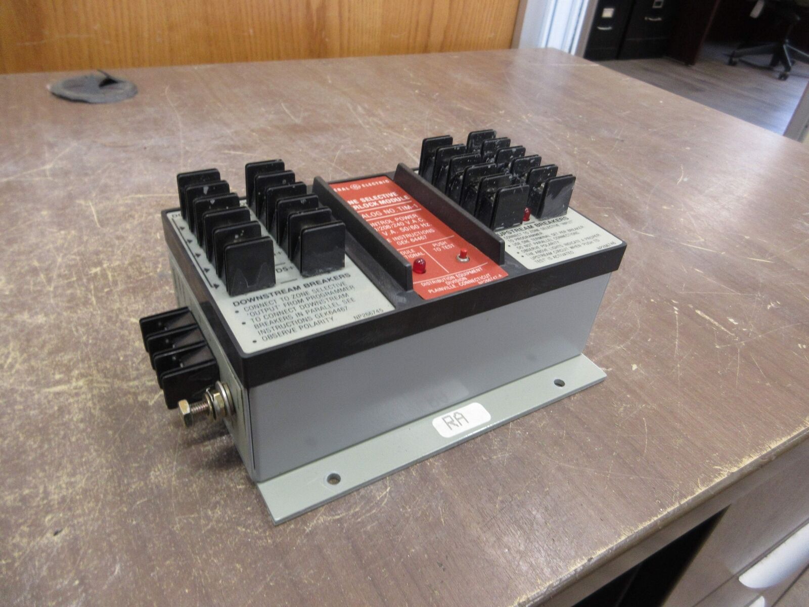 GE Zone Selective Interlock Module TIM-1 120/208/240V 15VA 50/60Hz Used