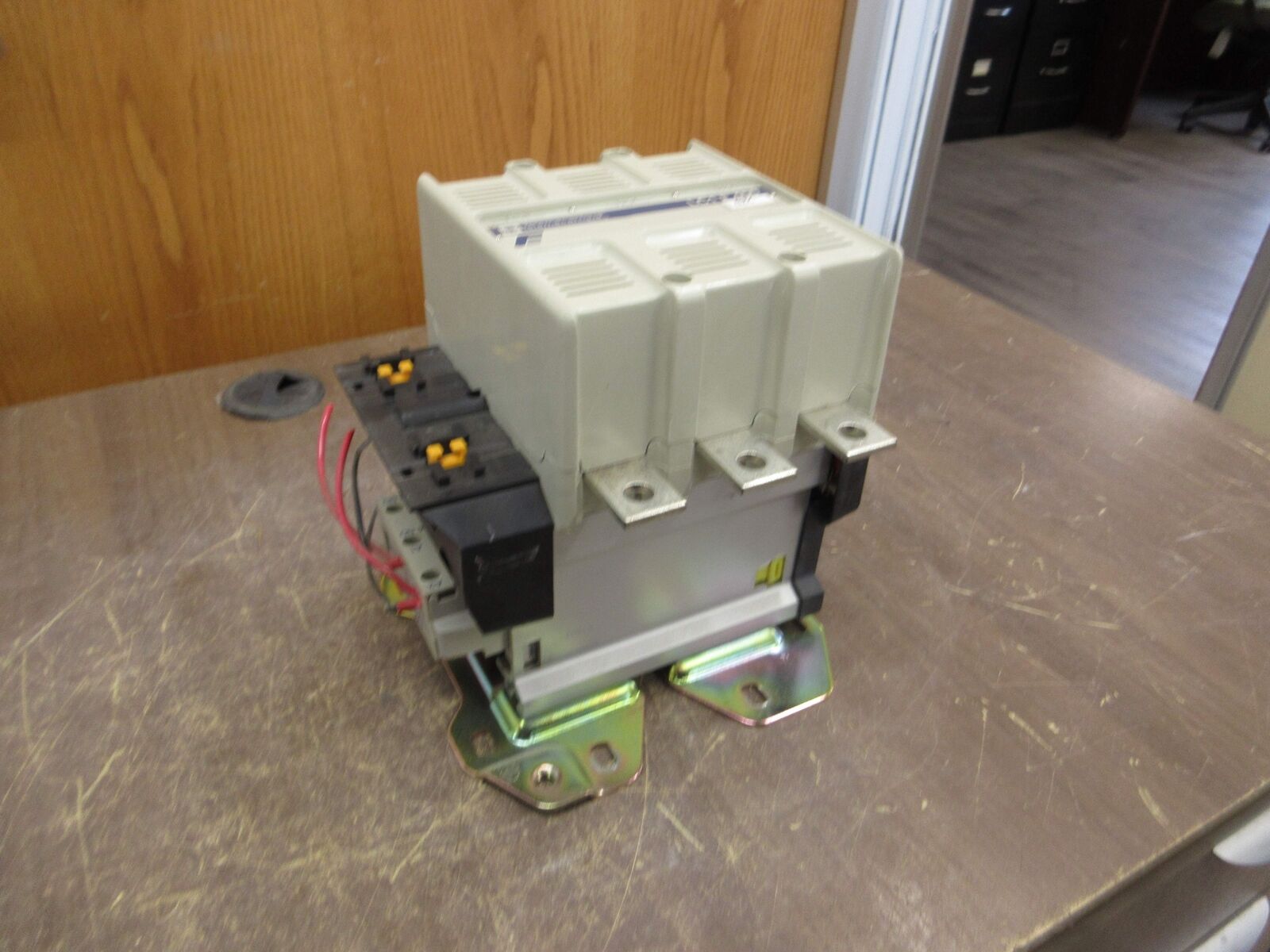 Telemecanique Contactor LC1 F 400 120V Coil 420A 600V Used