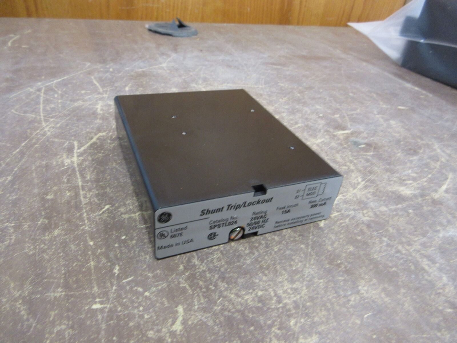 GE Shunt Trip / Lockout SPSTL024 24V AC/DC 300mA Used