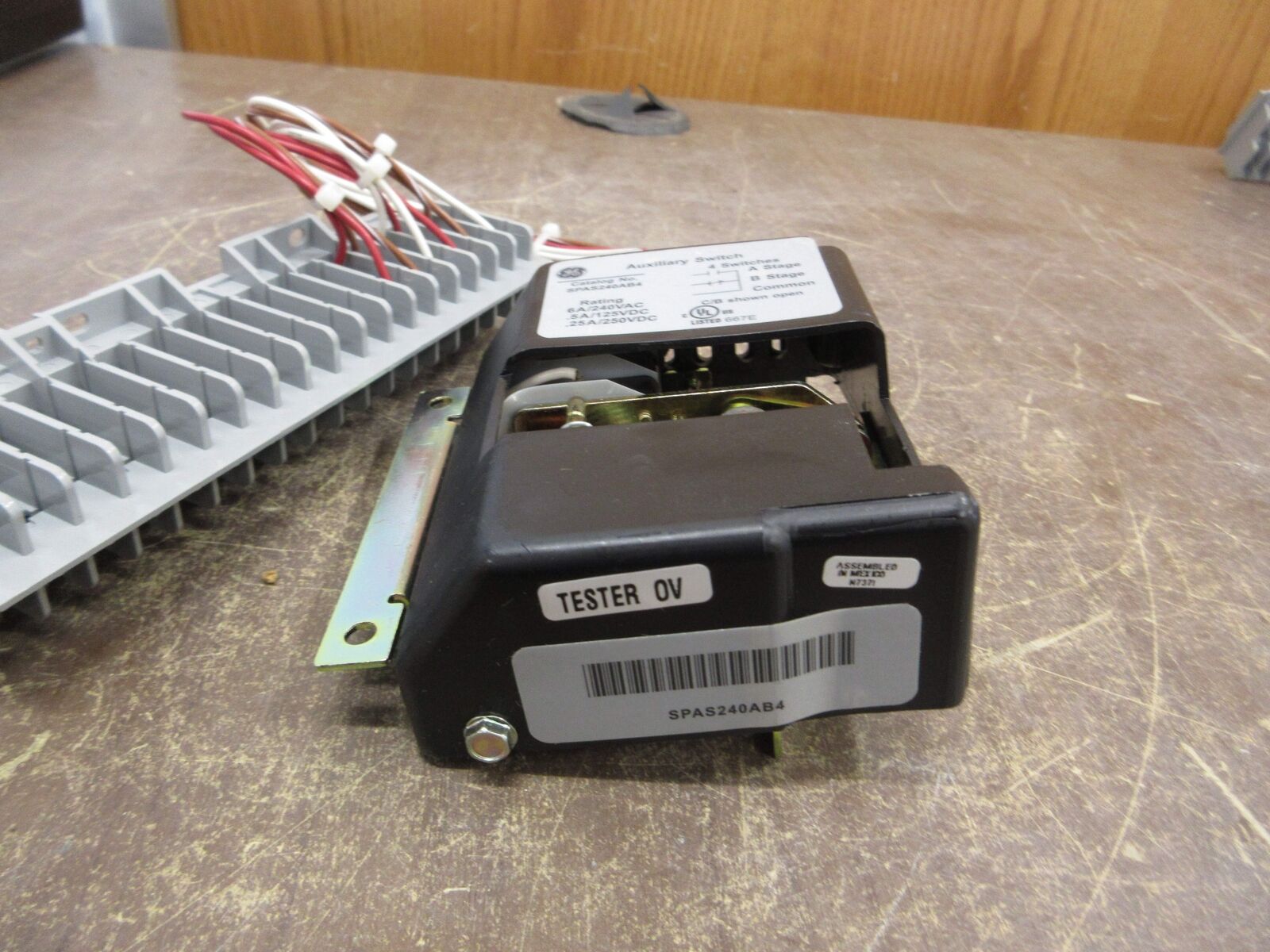 GE Auxiliary Switch SPAS240AB4 6A/240VAC 0.5A/125VDC 0.25A/250VDC Used