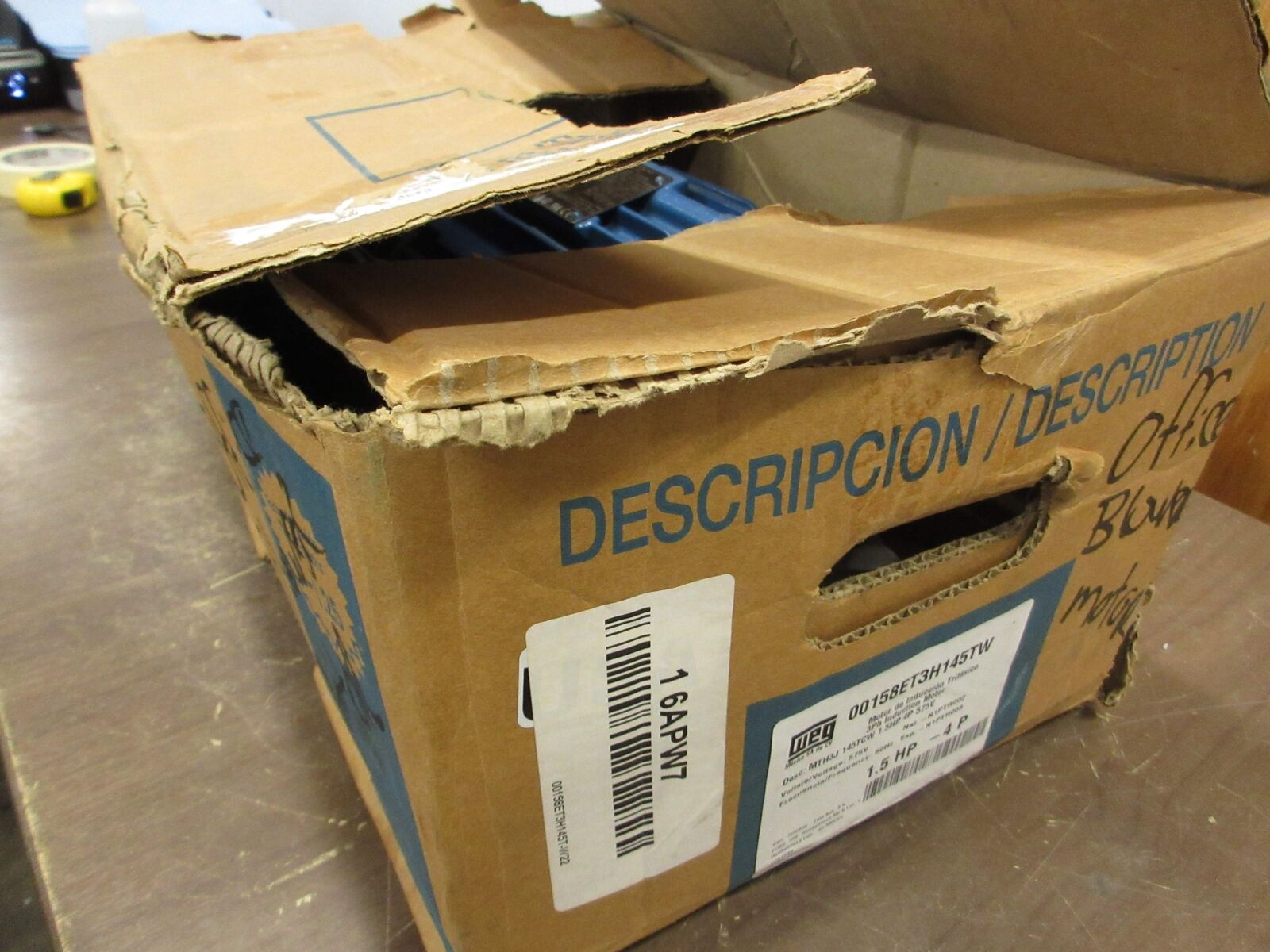 WEG Motor 00158ET3H145T-W22 1.5HP 1800RPM 575V 1.58A 60Hz 3Ph *Damaged Box*