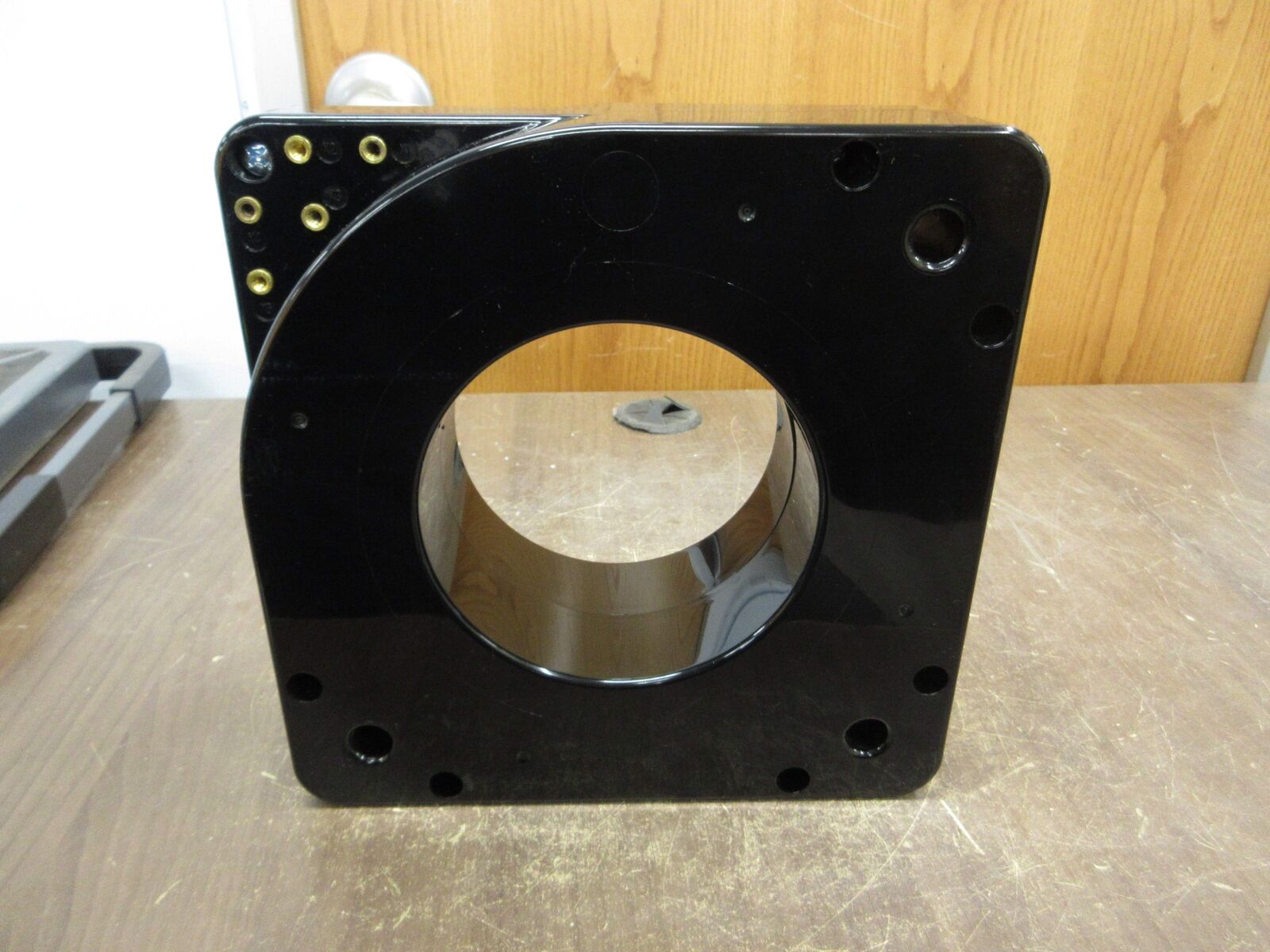 ABB SAB-1-MR Current Transformer 923A329G79 Ratio 3000:5A 600V 25-400Hz 10kV BIL