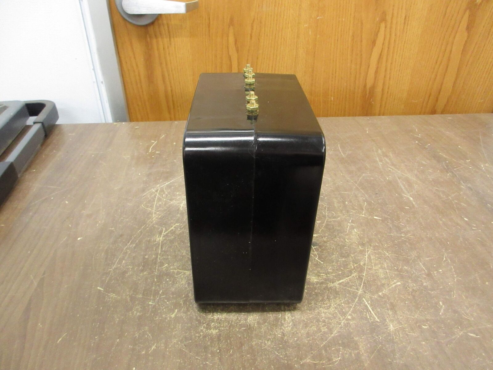 ABB SCG-5 Current Transformer 7525A30G23 Ratio 2000:5A 600V 50-400Hz 10kV BIL