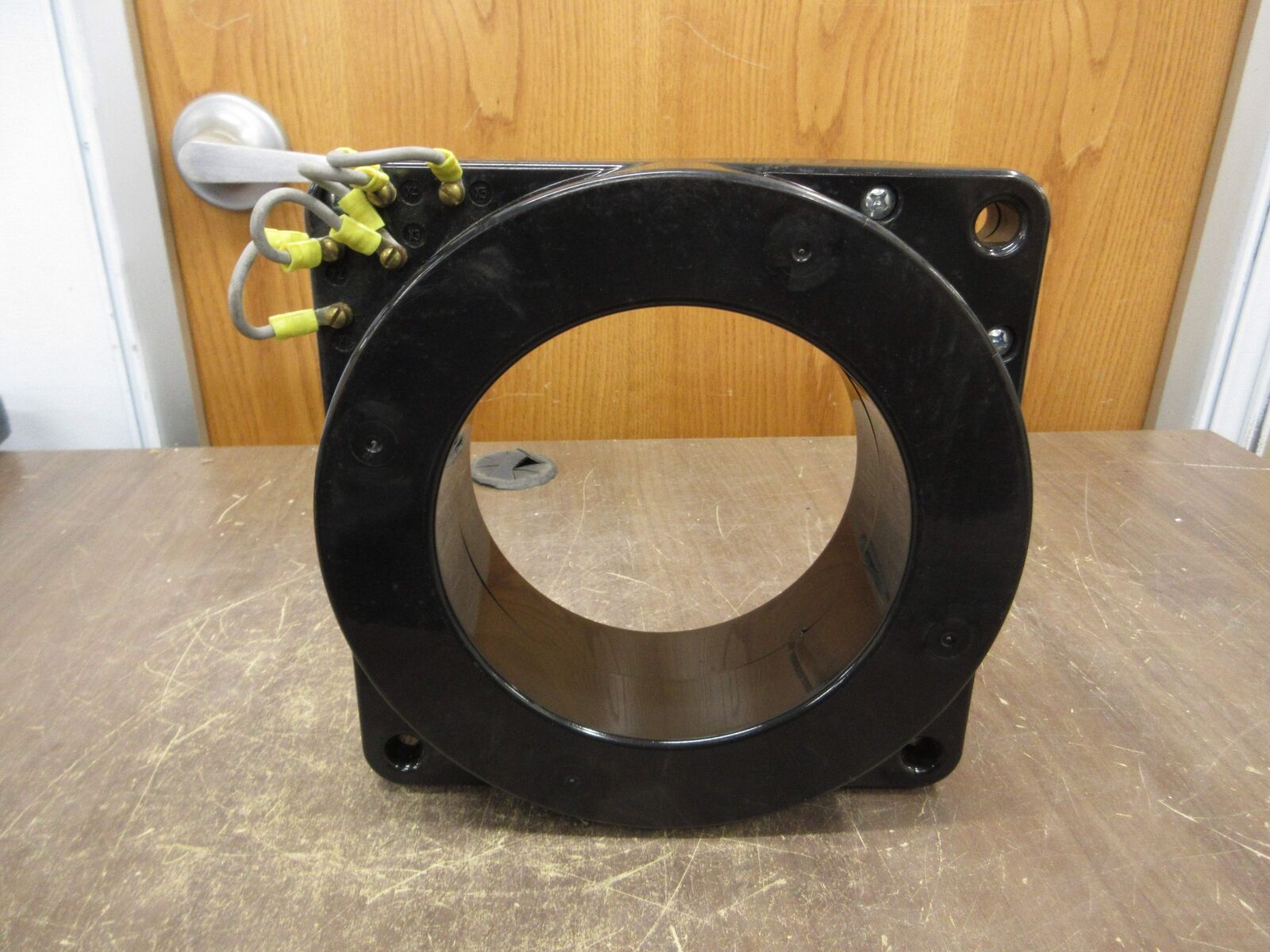 ABB SCV-MR Current Transformer 6350C27H01 Ratio 4000:5A 600V 50-400Hz Used